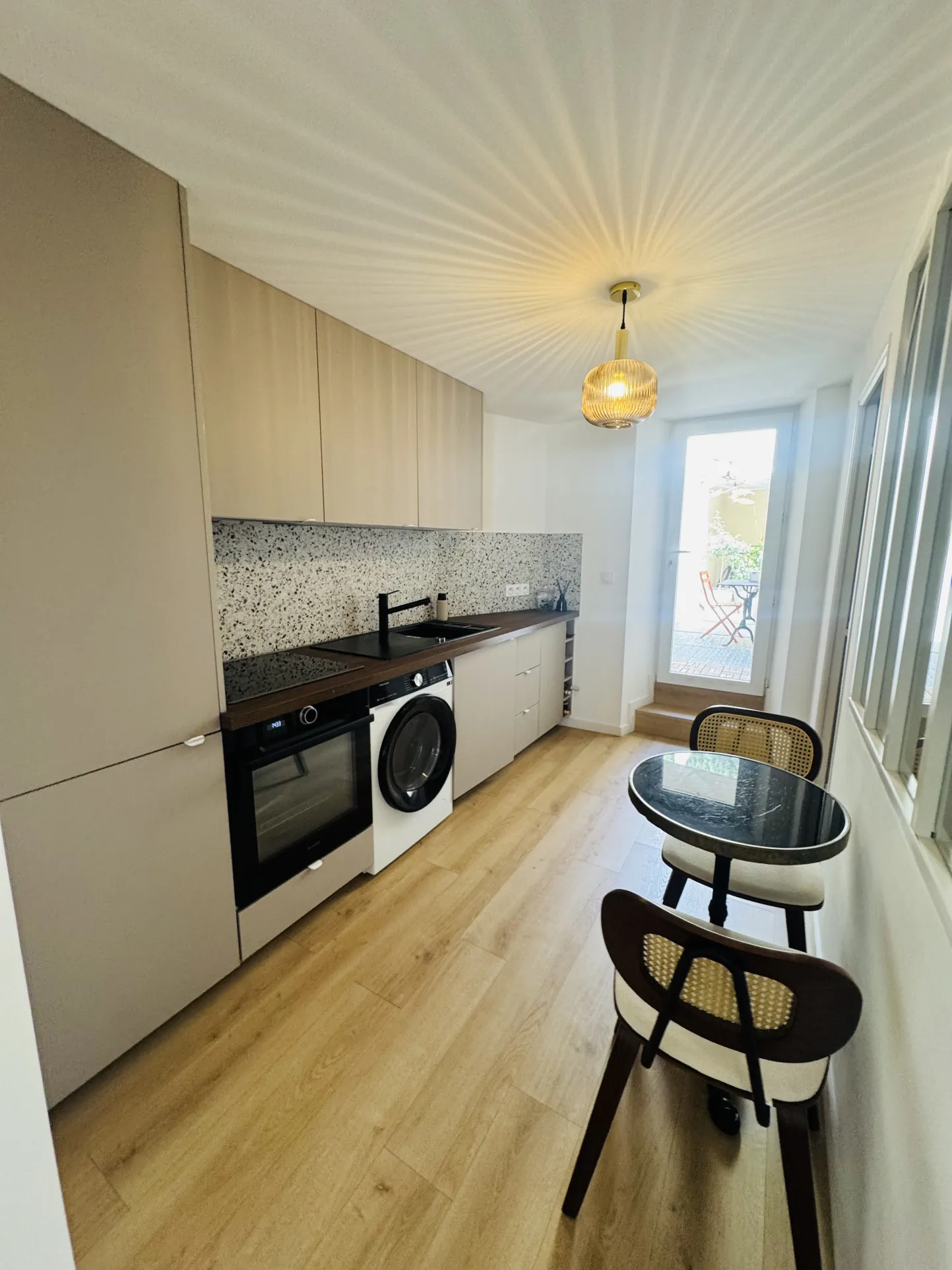 Appartement Type 2 rénové avec patio privé à Saint Pierre, Les Sables d'Olonne