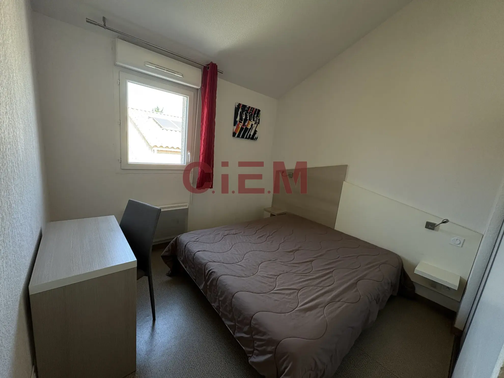 Maison de 45 m² à Lunel avec terrasse et parking privé, idéale pour investissement ou résidence secondaire 