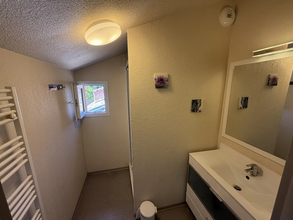 Maison de 45 m² avec terrasse et parking à Lunel 