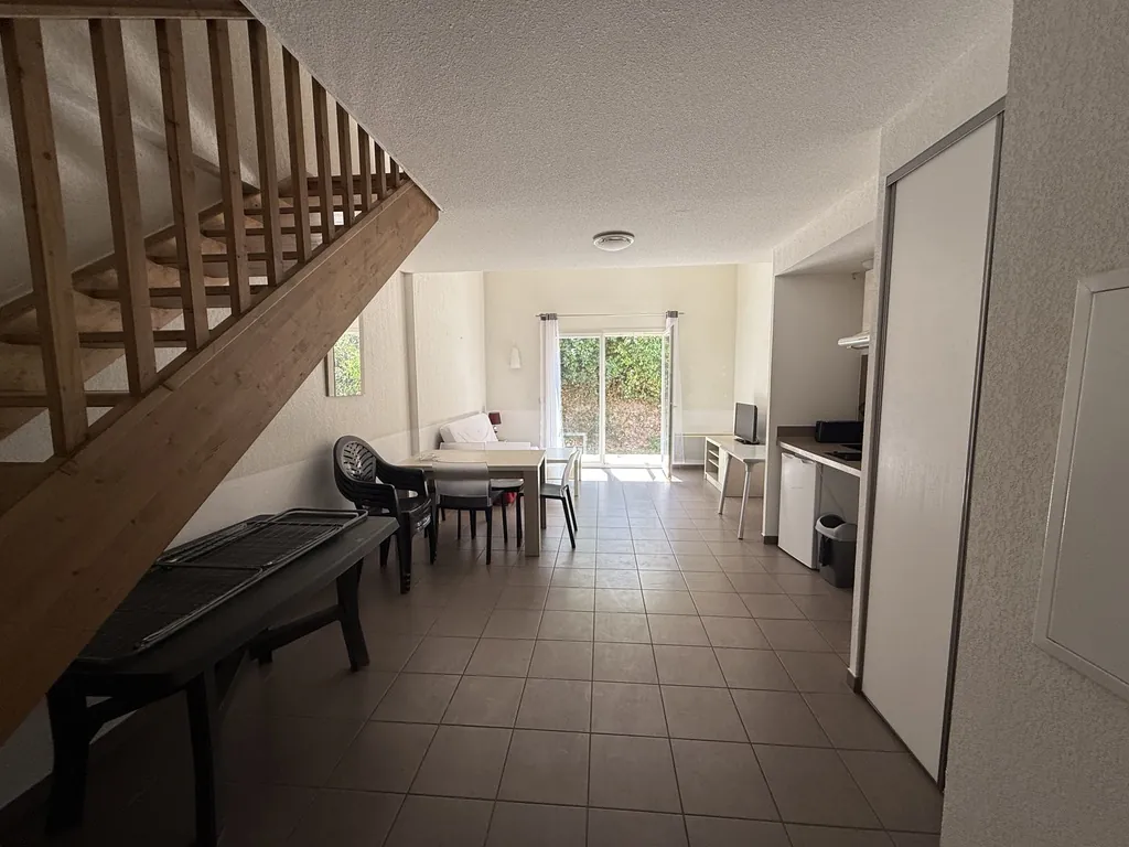 Maison de 45 m² avec terrasse et parking à Lunel 