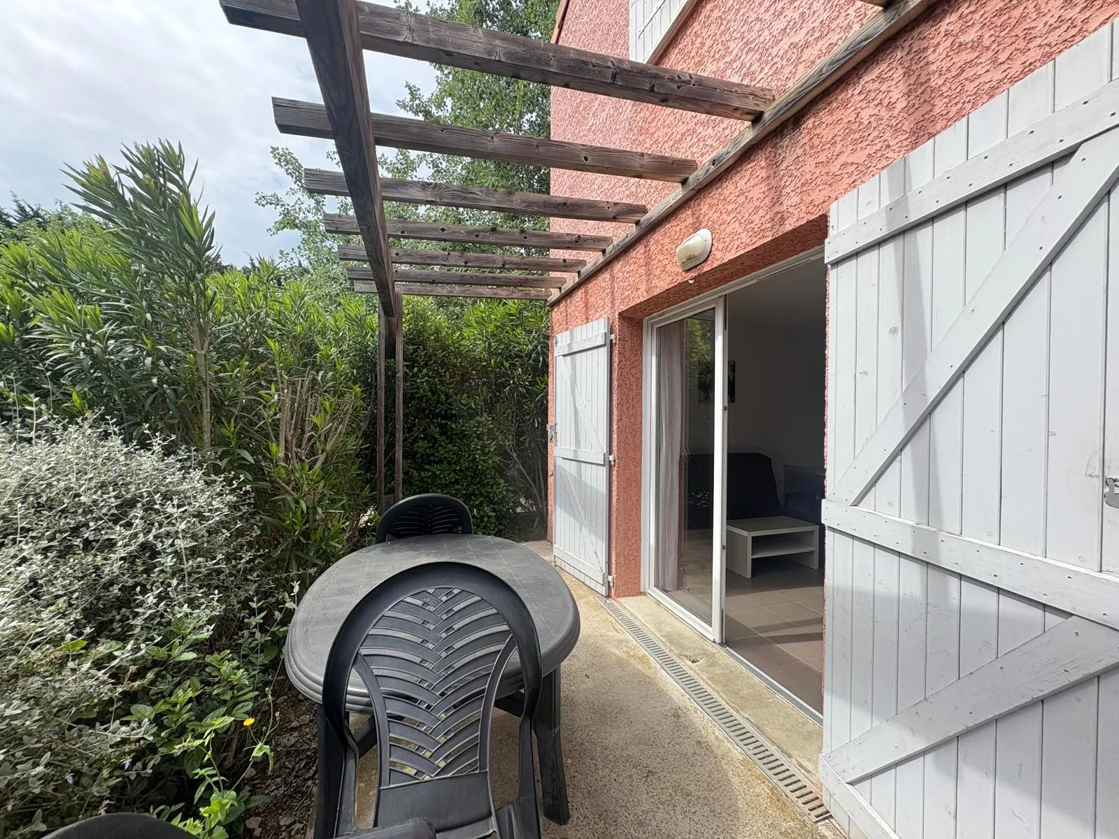 Maison de 45 m² avec terrasse et parking à Lunel 