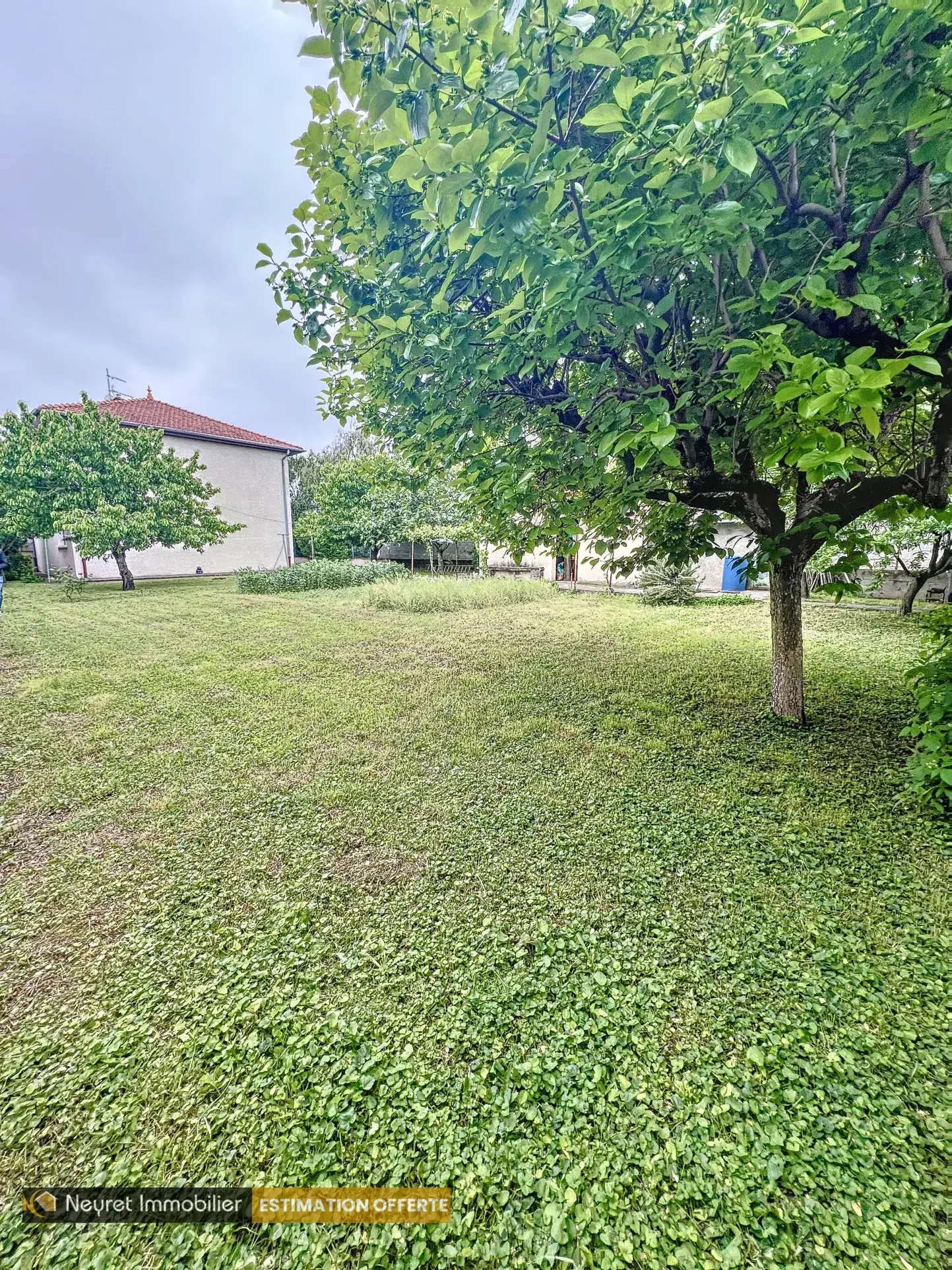 Terrain constructible à Vénissieux de 486 m² proche Lyon 