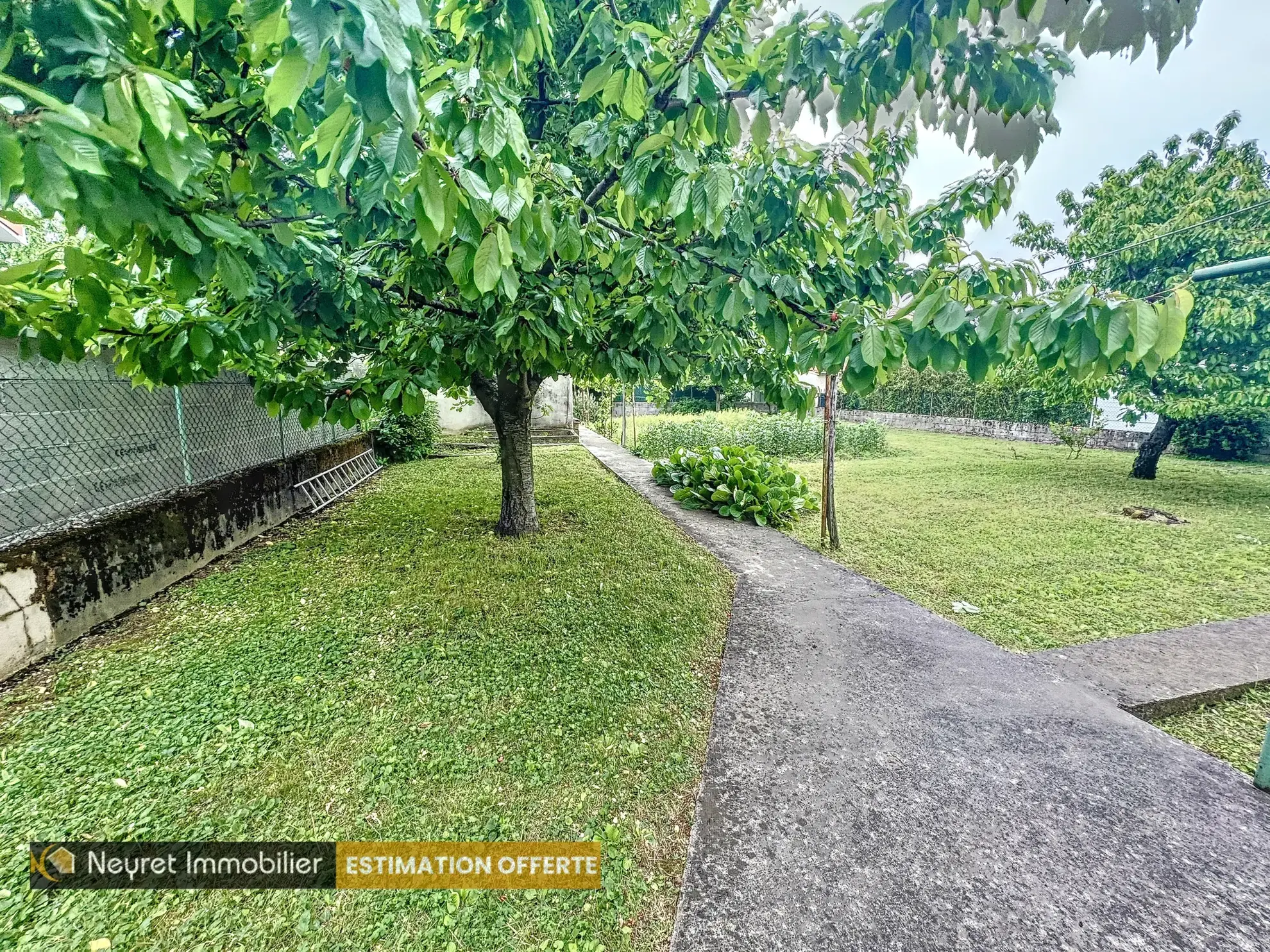 Terrain constructible à Vénissieux de 486 m² proche Lyon