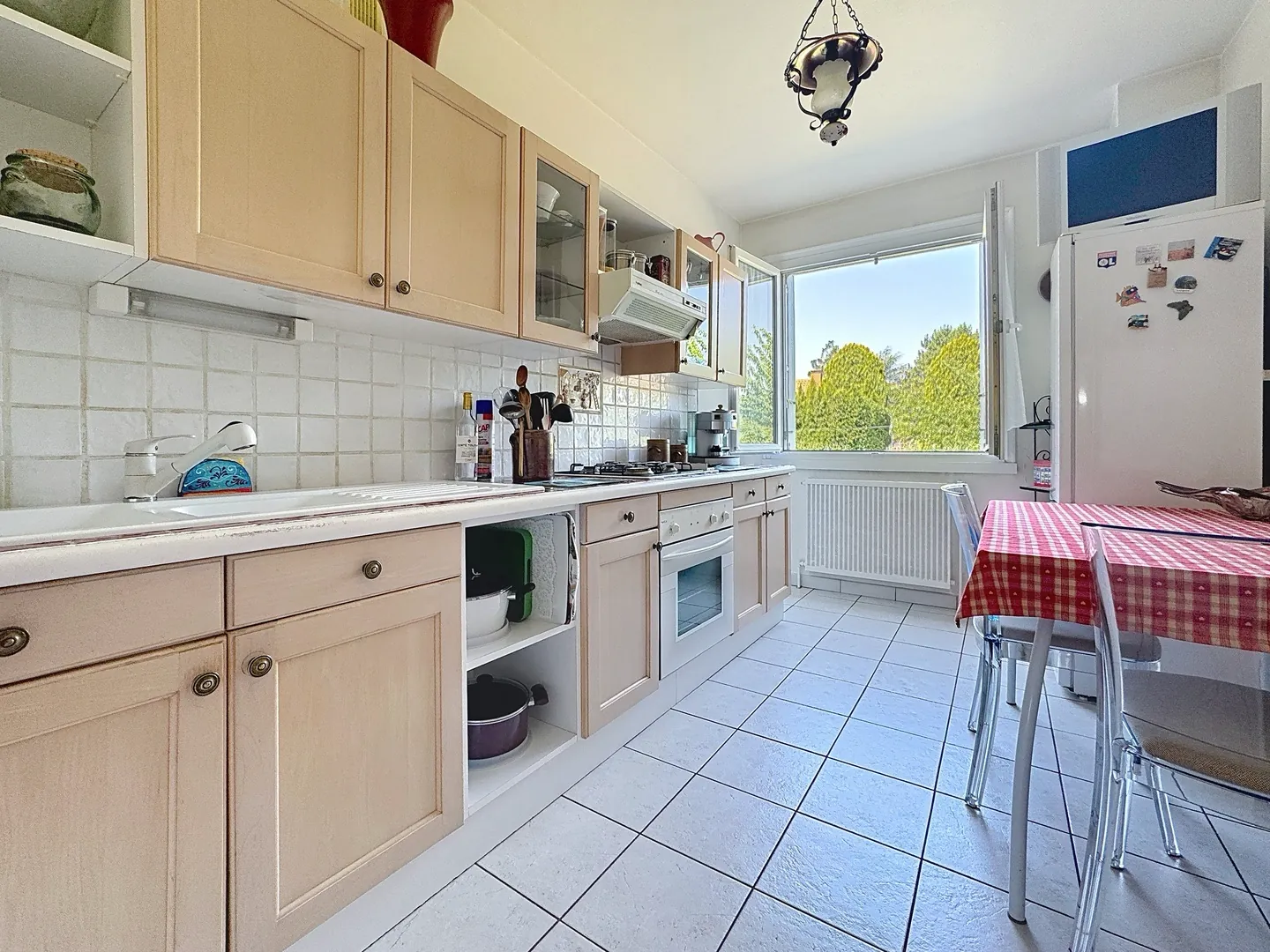 Appartement T3 de 68,5 m² avec parking et cave à St Genis Laval 