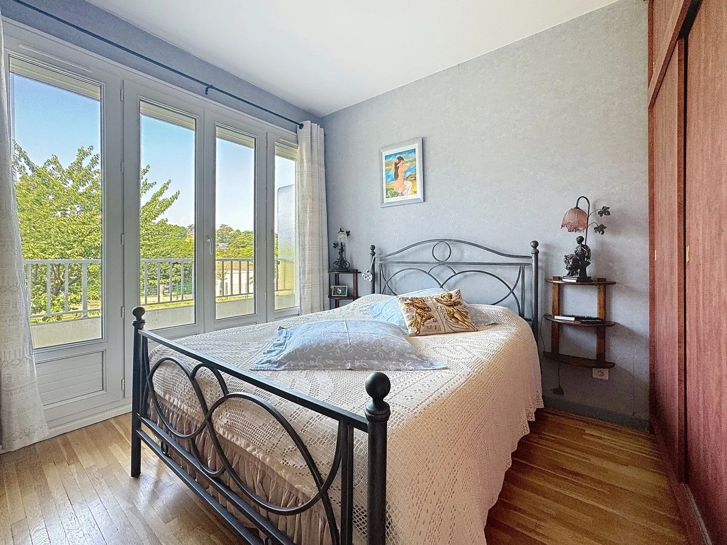 Appartement T3 de 68,5 m² avec parking et cave à St Genis Laval 