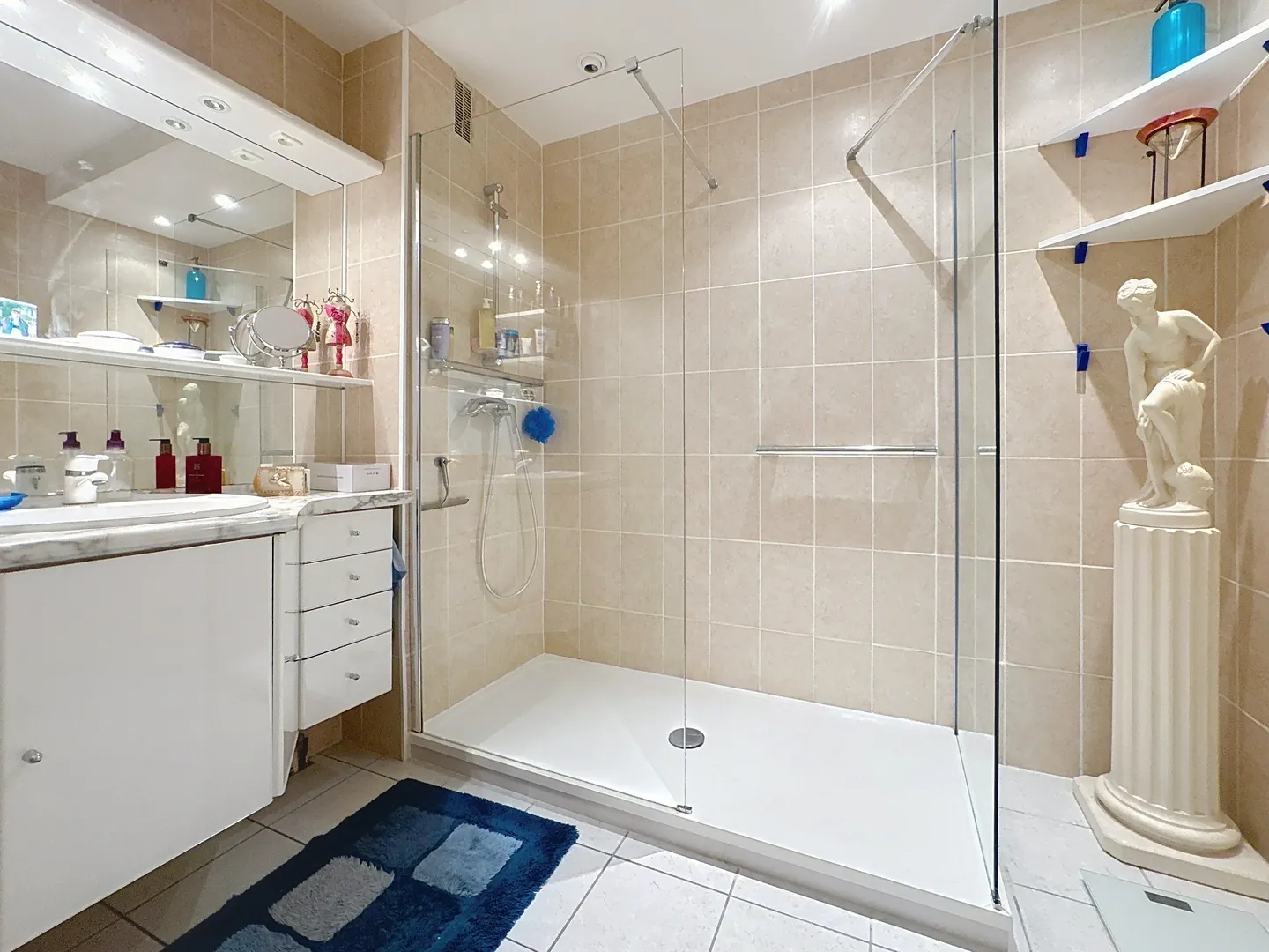 Appartement T3 de 68,5 m² avec parking et cave à St Genis Laval 