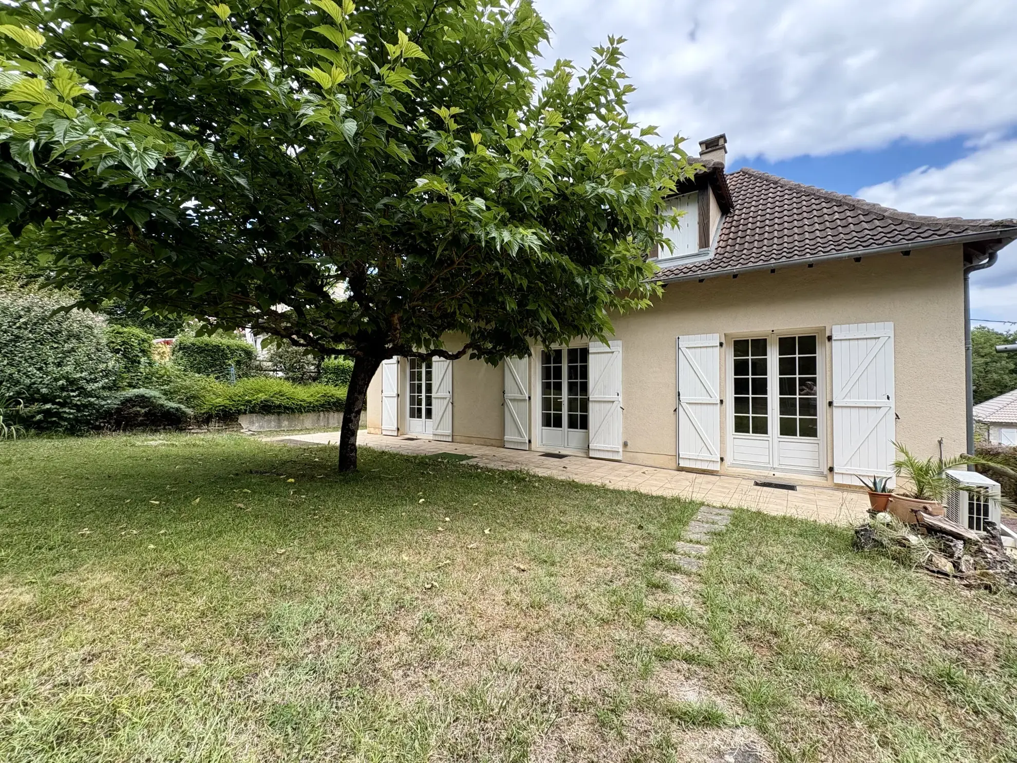 Maison 150 m² avec 5 chambres et jardin proche Brive