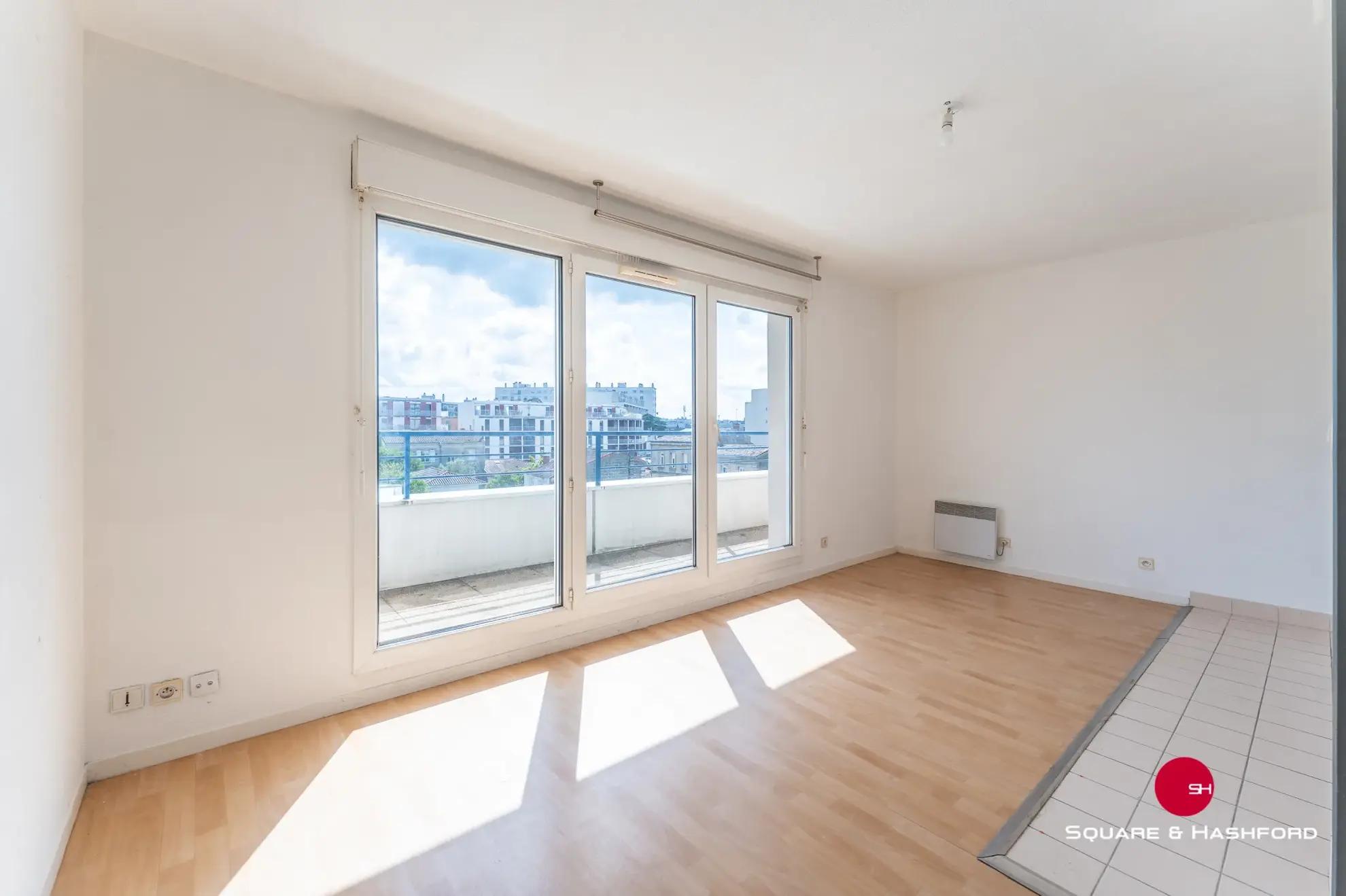 Appartement T1 lumineux de 26 m² avec balcon à Bordeaux – Vente libre 