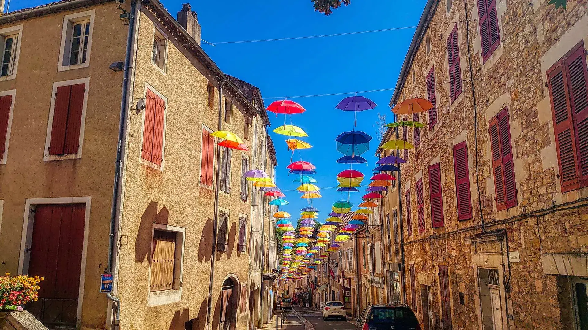 Authentique maison de village en pierre de 220 m² avec grange à Puy-l'Évêque 