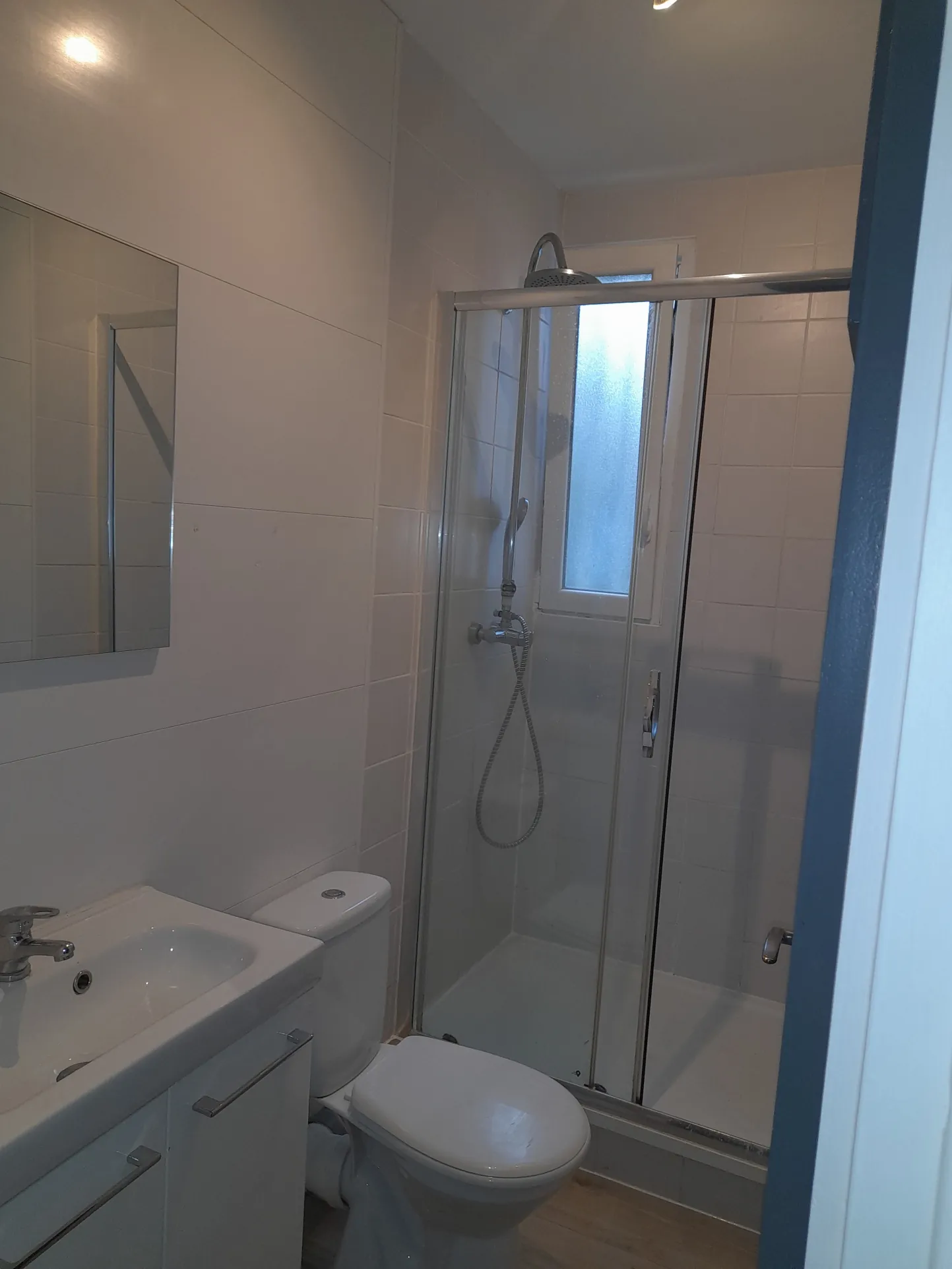 Appartement T2 rénové de 40 m² à Perpignan avec parking privé et vue sur jardin 