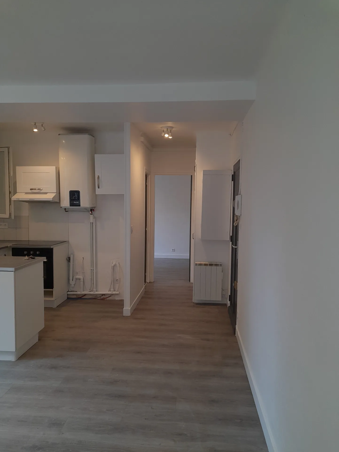 Appartement T2 rénové de 40 m² à Perpignan avec parking privé et vue sur jardin 