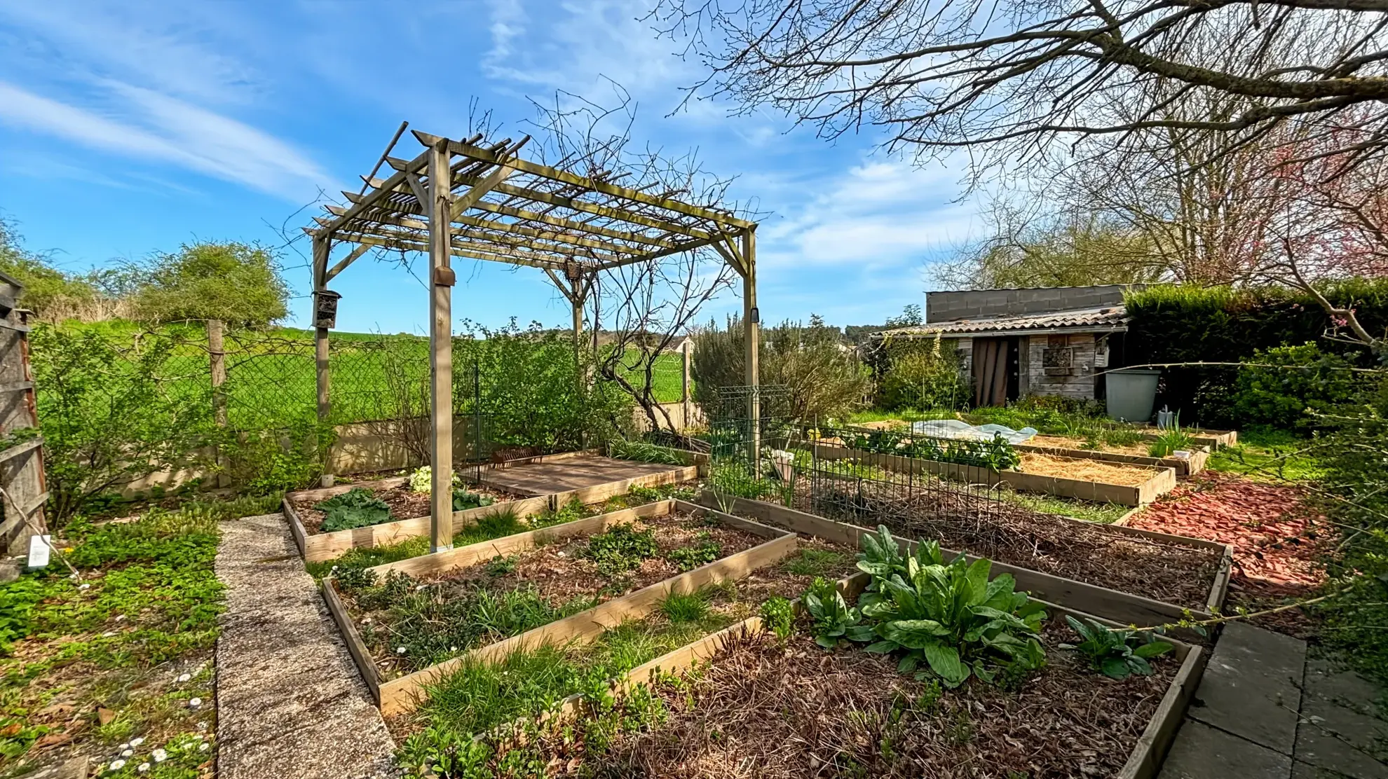 Charmante maison à vendre de 104 m² avec jardin à Maisse, proche RER C et D 
