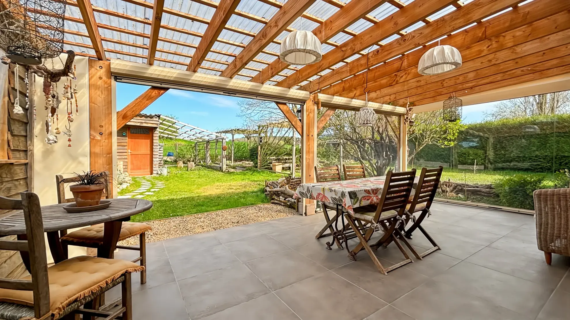 Charmante maison à vendre de 104 m² avec jardin à Maisse, proche RER C et D 