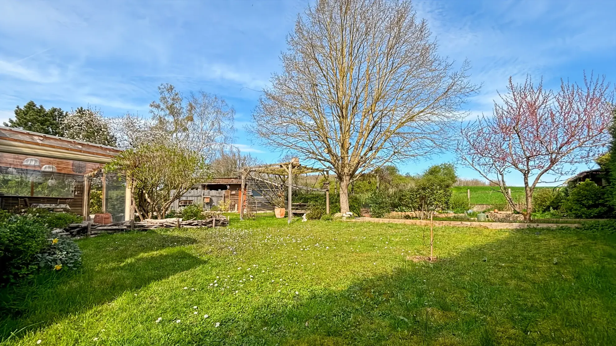 Charmante maison à vendre de 104 m² avec jardin à Maisse, proche RER C et D 