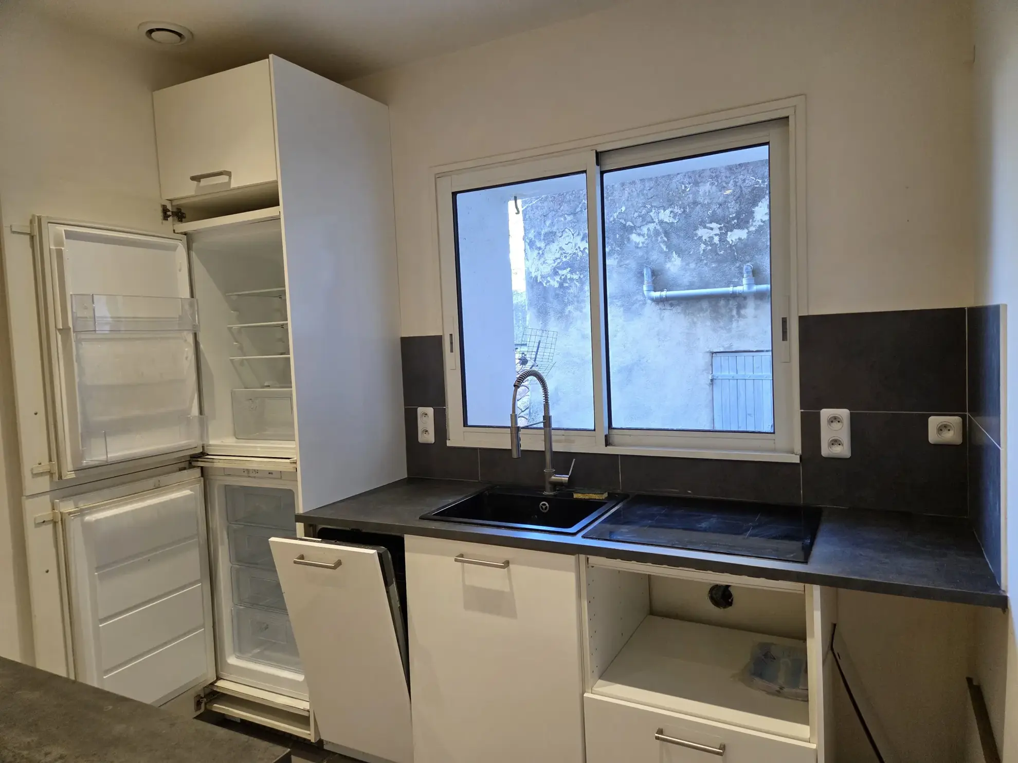 Studio rénové de 26m² à Sollies Pont, centre-ville, idéal investisseur ou primo-accédant