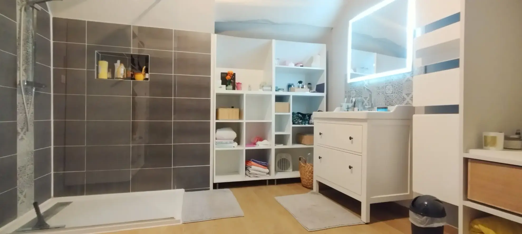 Magnifique maison en pierres avec 4 chambres et jardin à Chateauvillain 