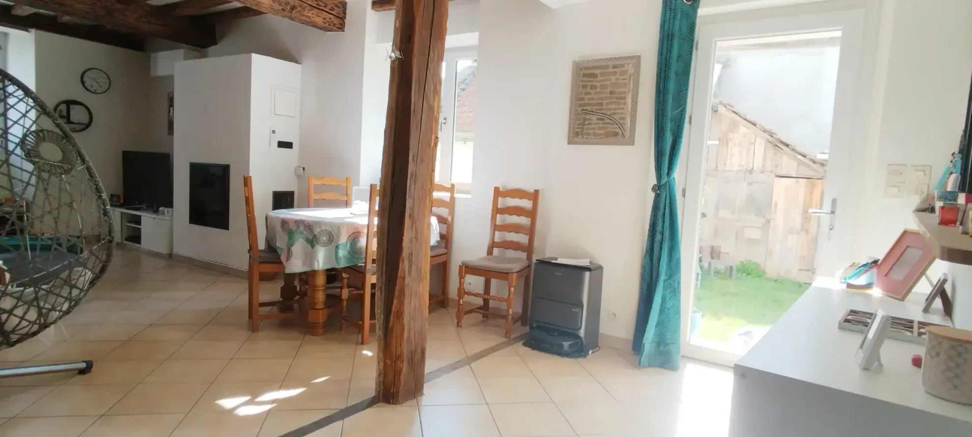 Magnifique maison en pierres avec 4 chambres et jardin à Chateauvillain 