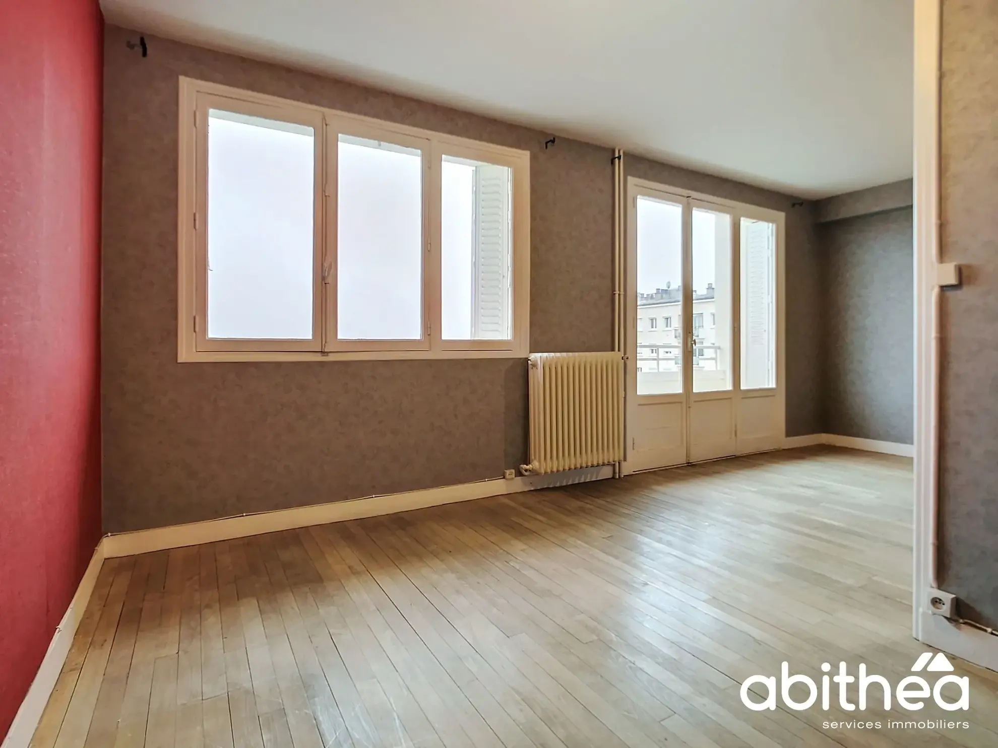 A vendre appartement T4 lumineux de 65 m² à Troyes, proche gare et transports 