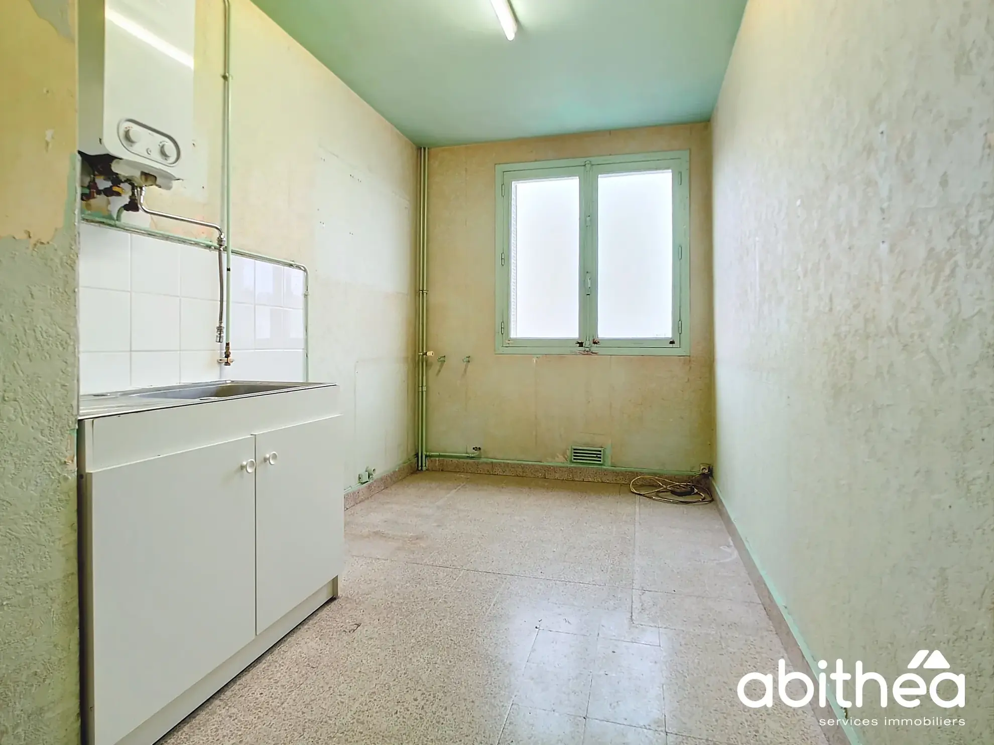 A vendre appartement T4 lumineux de 65 m² à Troyes, proche gare et transports 