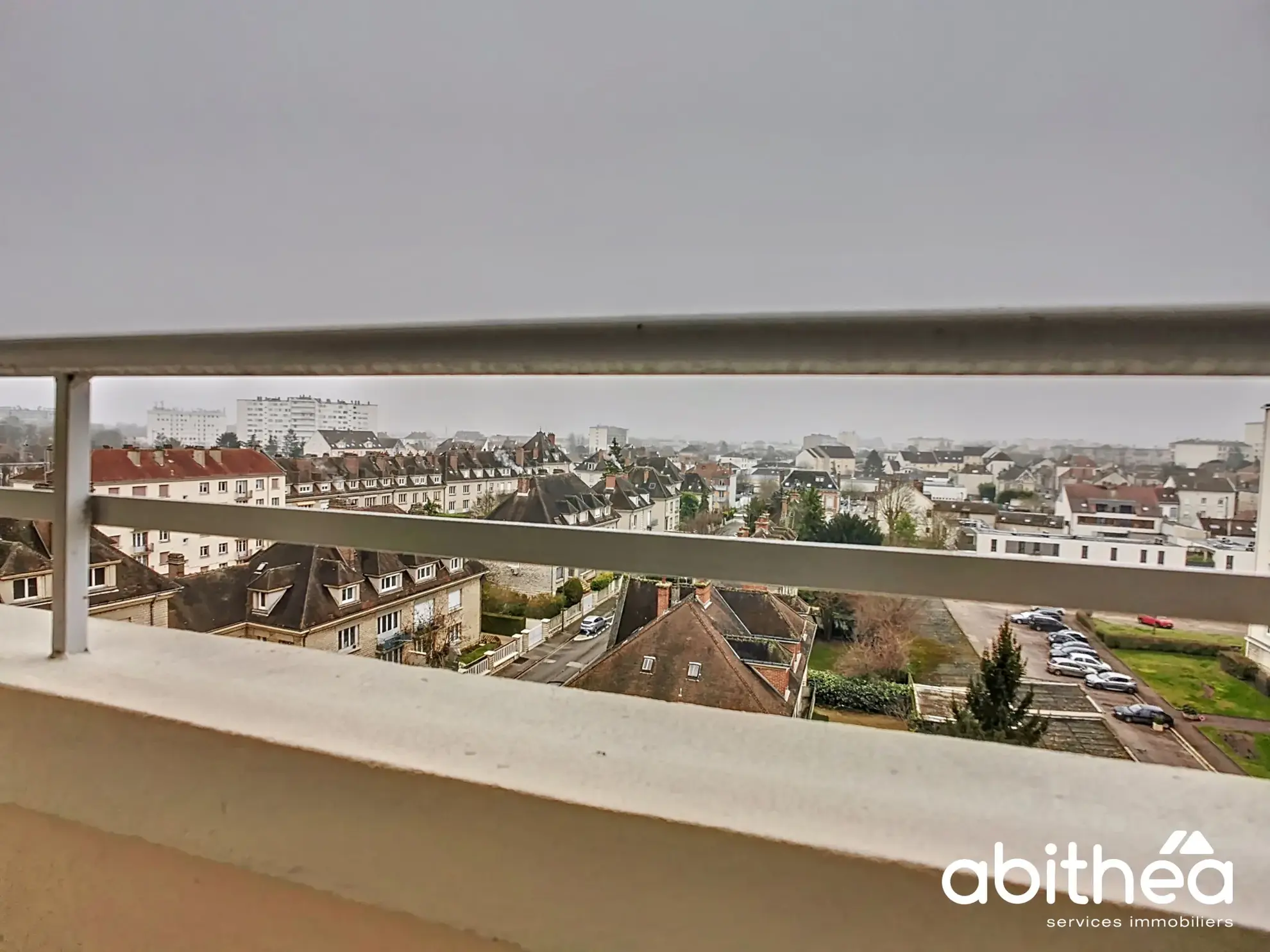 A vendre appartement T4 lumineux de 65 m² à Troyes, proche gare et transports 