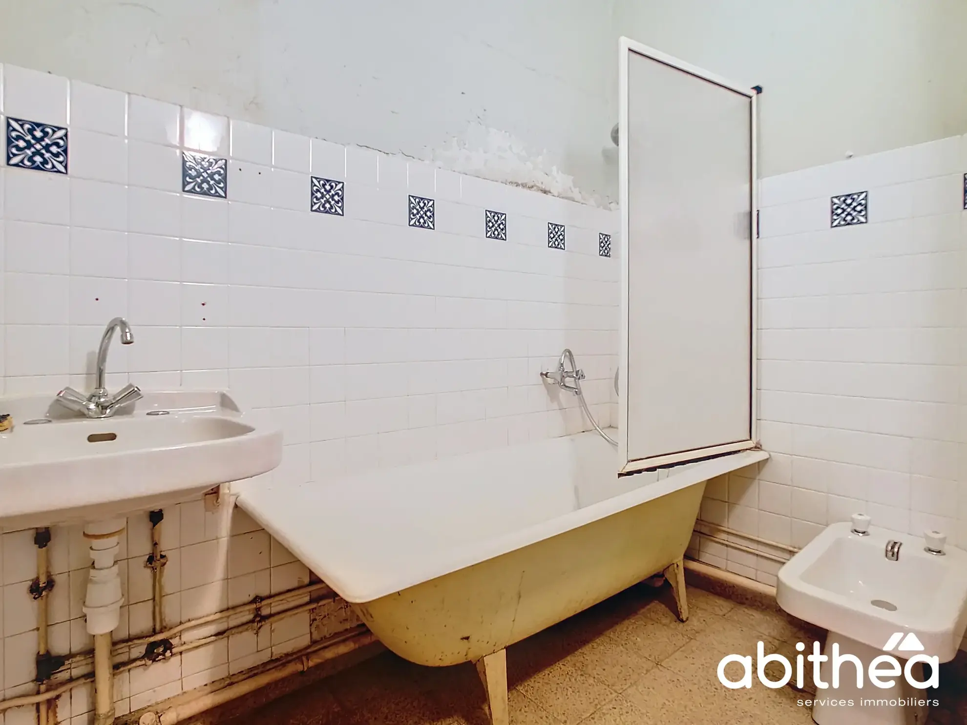 A vendre appartement T4 lumineux de 65 m² à Troyes, proche gare et transports 