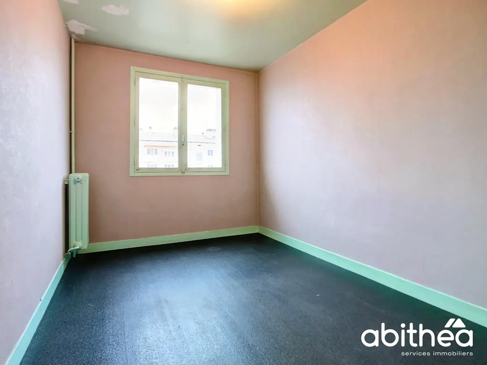 A vendre appartement T4 lumineux de 65 m² à Troyes, proche gare et transports 