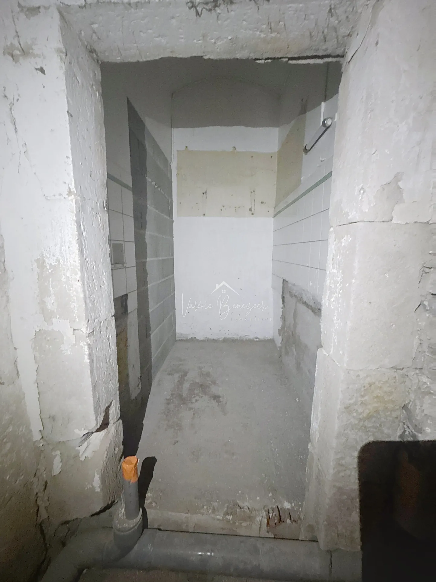 Maison en pierre à Versols (12400) de 102 m² à rénover, idéale résidence ou investissement 