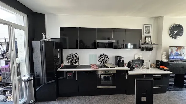 Maison rénovée de 71 m² à Dieppe proche de la mer avec extérieurs et suites 