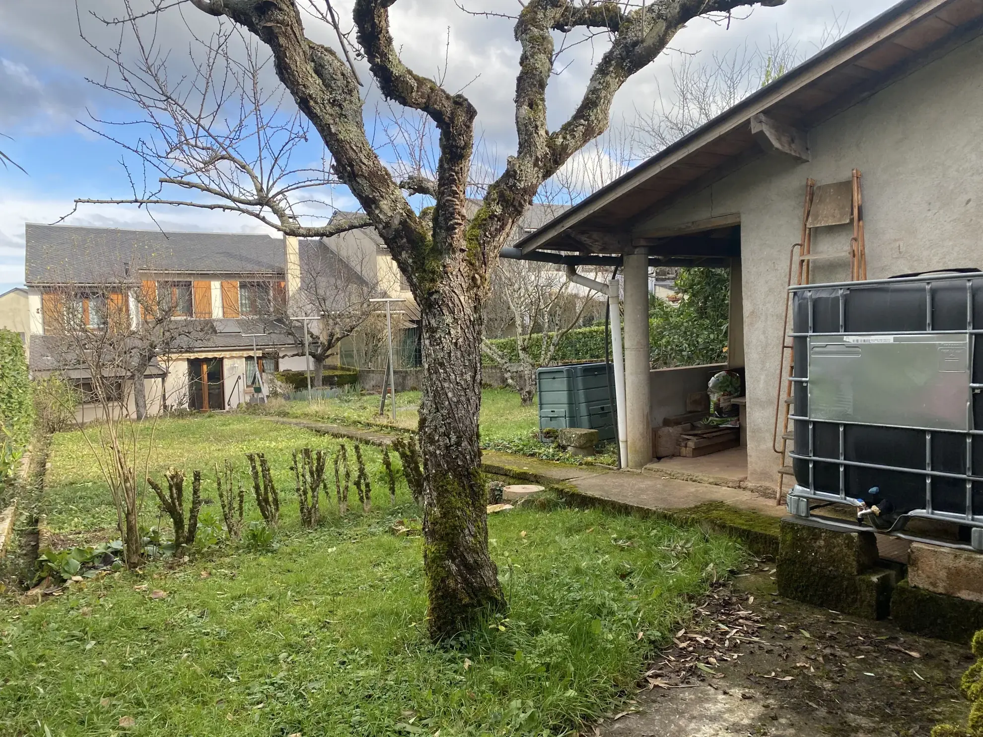 Maison familiale T6 à Onet le Château, 130 m² avec jardin et garage 