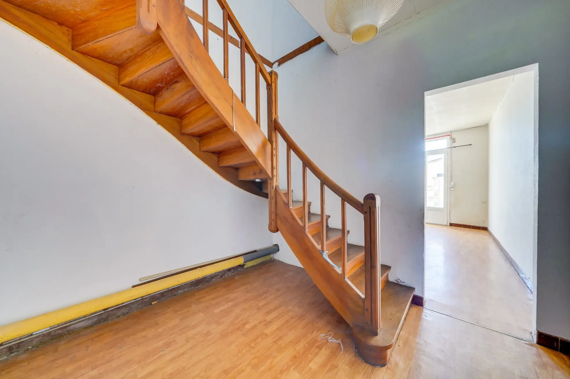 Maison en pierre de 96m2 avec jardin à Salignac, proximité commerces 