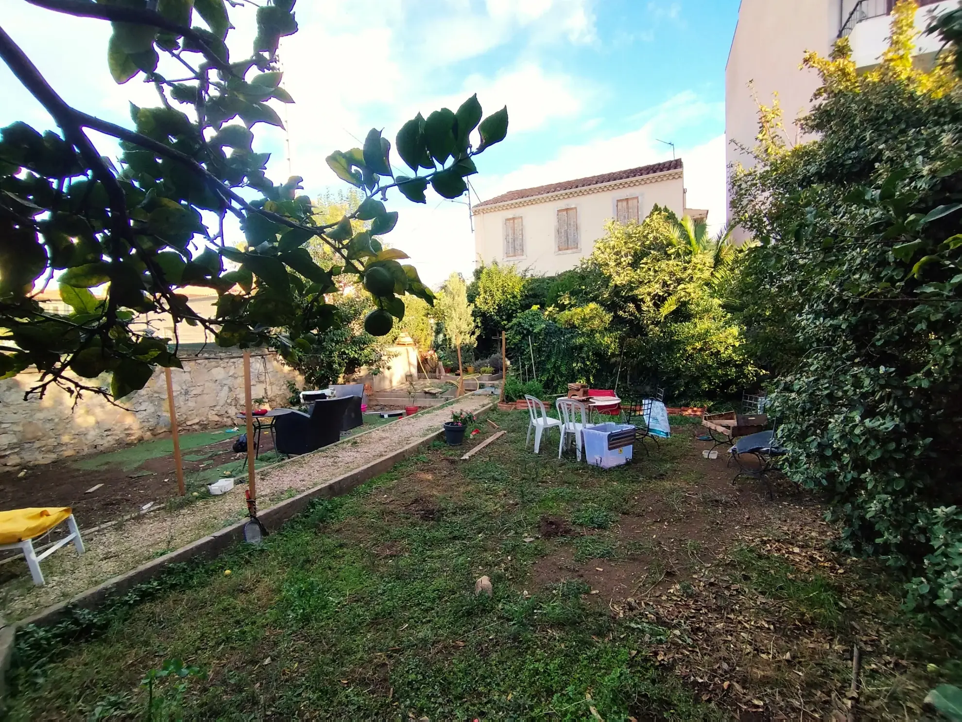 Terrain à vendre à Toulon – Construction possible de 40 m² 