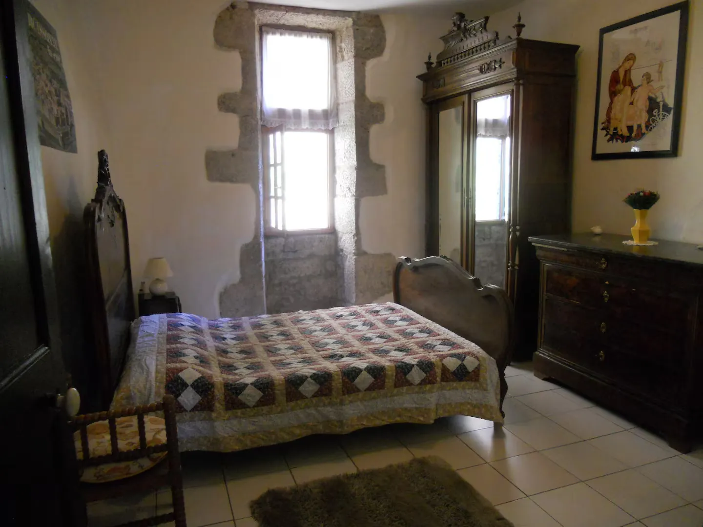 Appartement 4 pièces avec cour à vendre à Agde, idéalement situé 