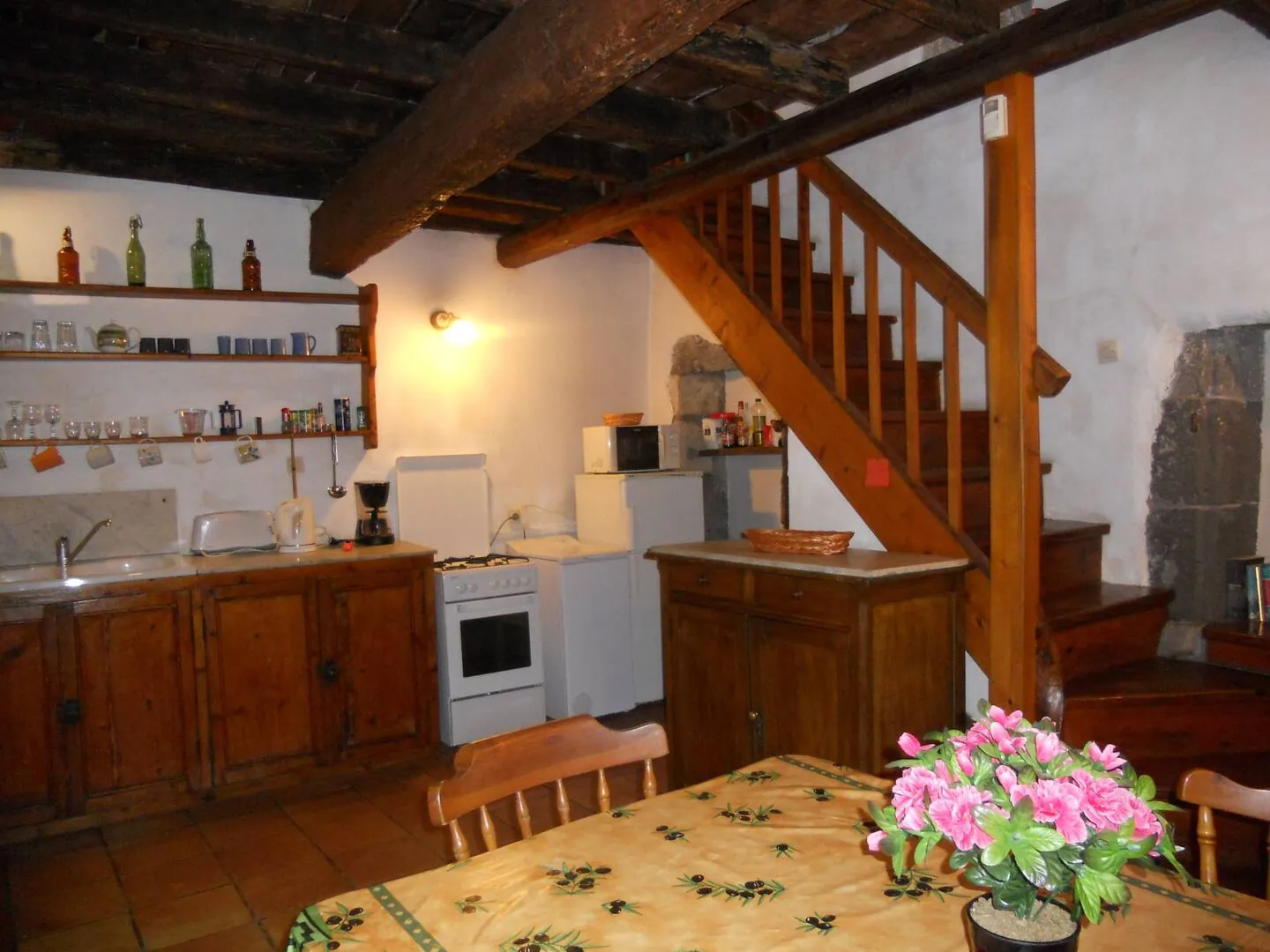 Appartement 4 pièces avec cour à vendre à Agde, idéalement situé 