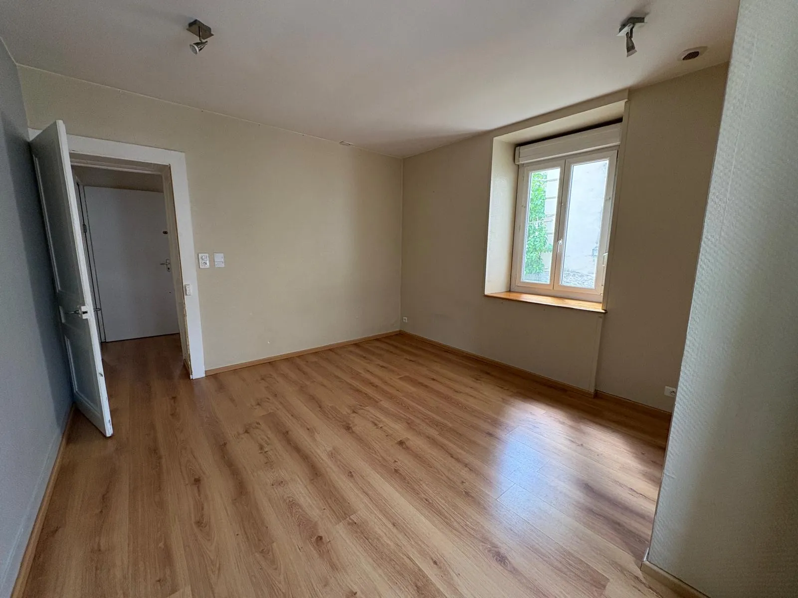 Appartement T1 bis de 33 m² au centre de Pontarlier, idéal investissement 