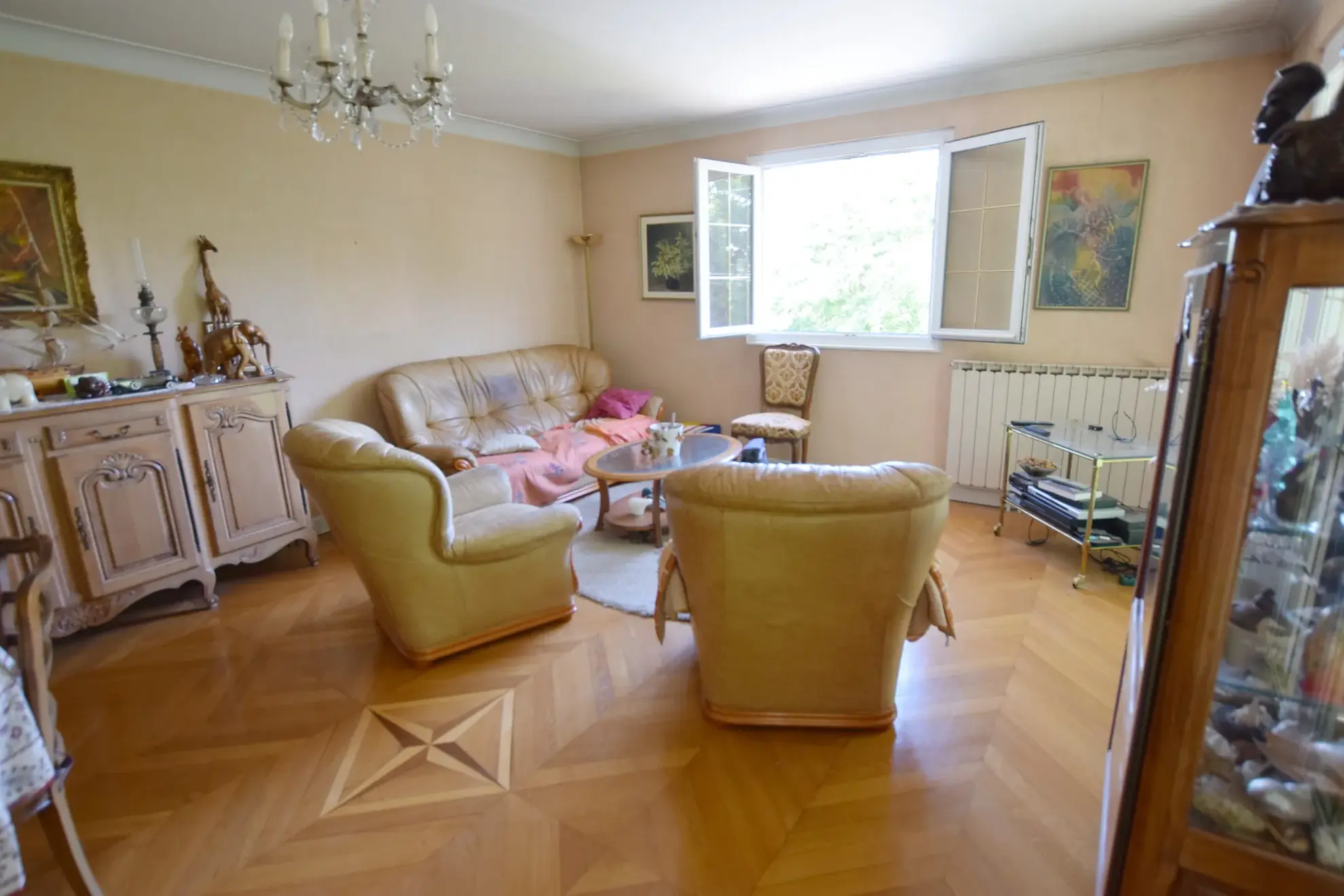 Maison de plain-pied avec charme, jardin clos et vue dégagée à Montbéliard 