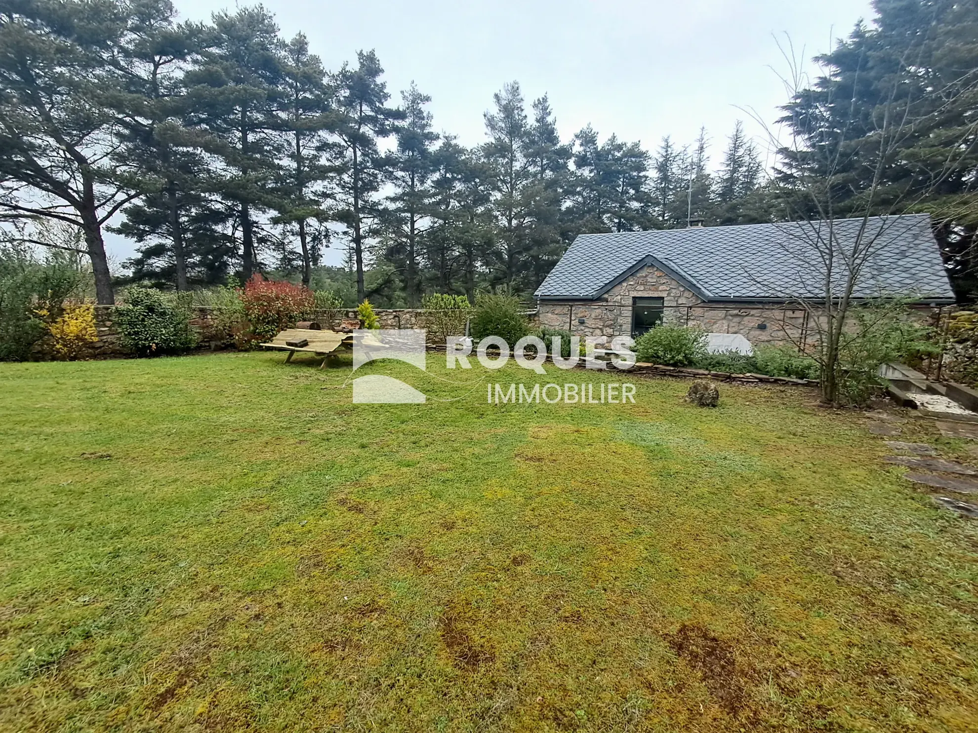 Belle bergerie rénovée à Veyreau, proche Millau, 50 m² avec jardin et terrasse 