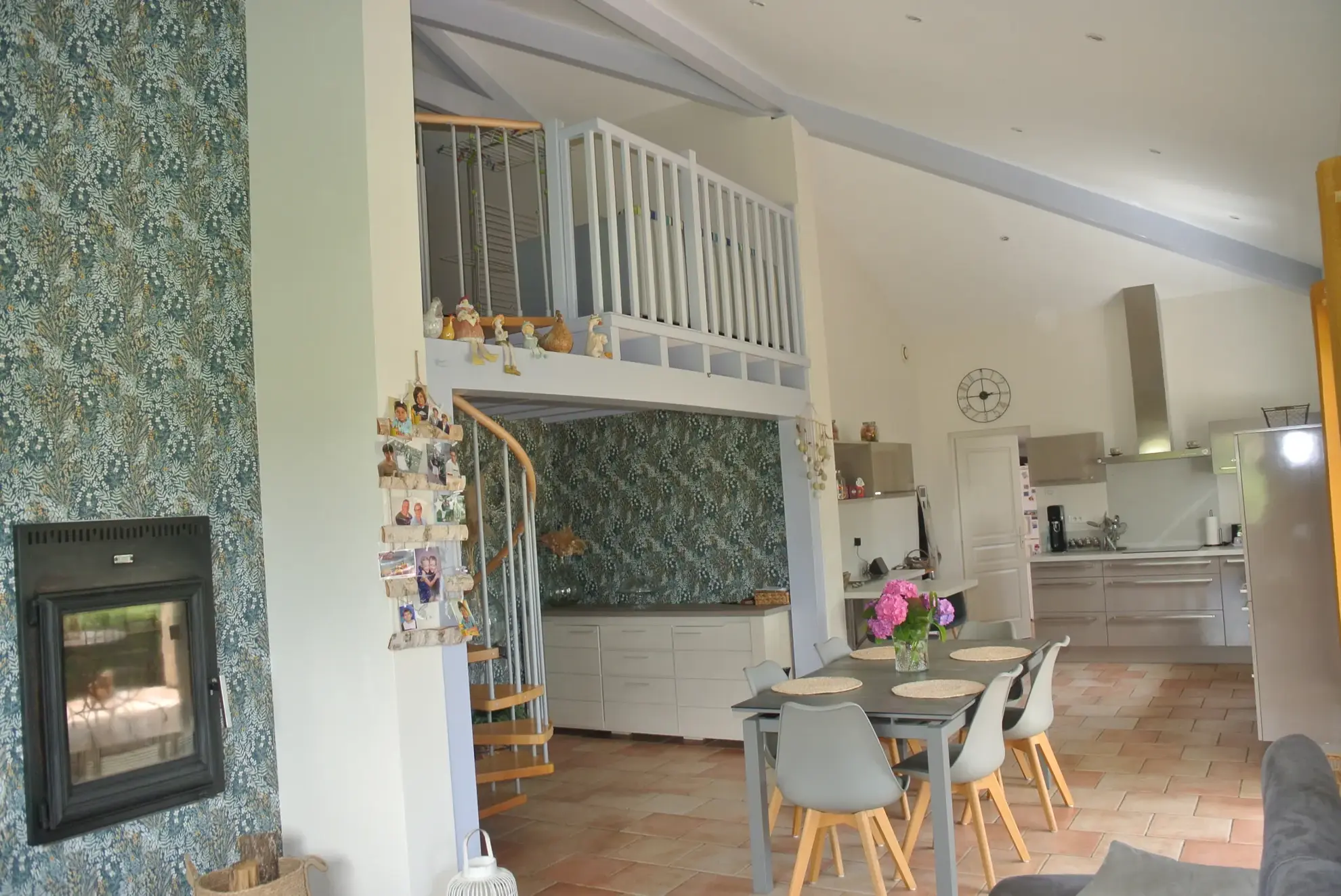 Maison moderne à vendre à Marmande avec grand terrain et garage indépendant 