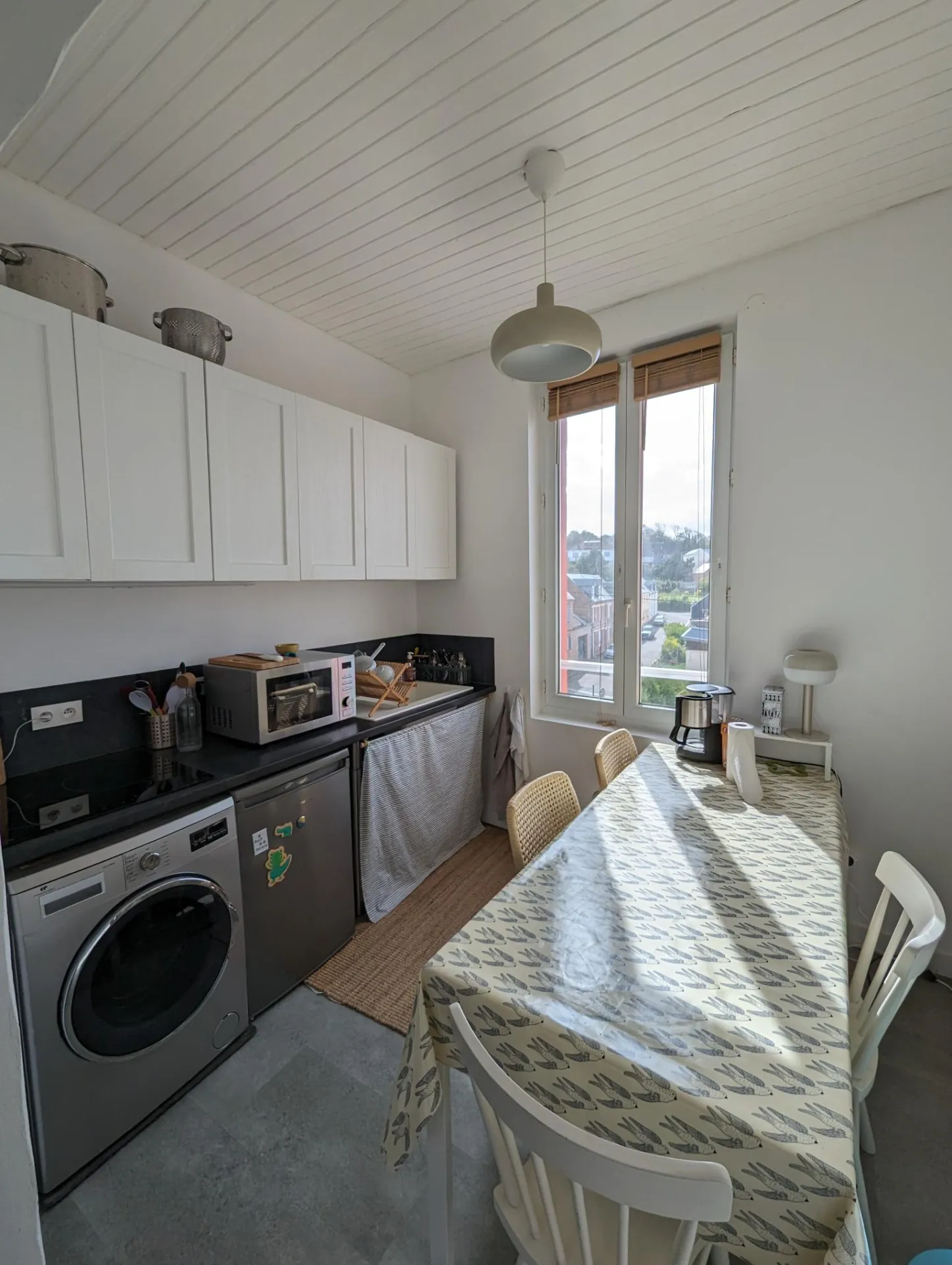 Maison lumineuse à vendre à Ault avec vue sur la mer, proche du bord de mer 