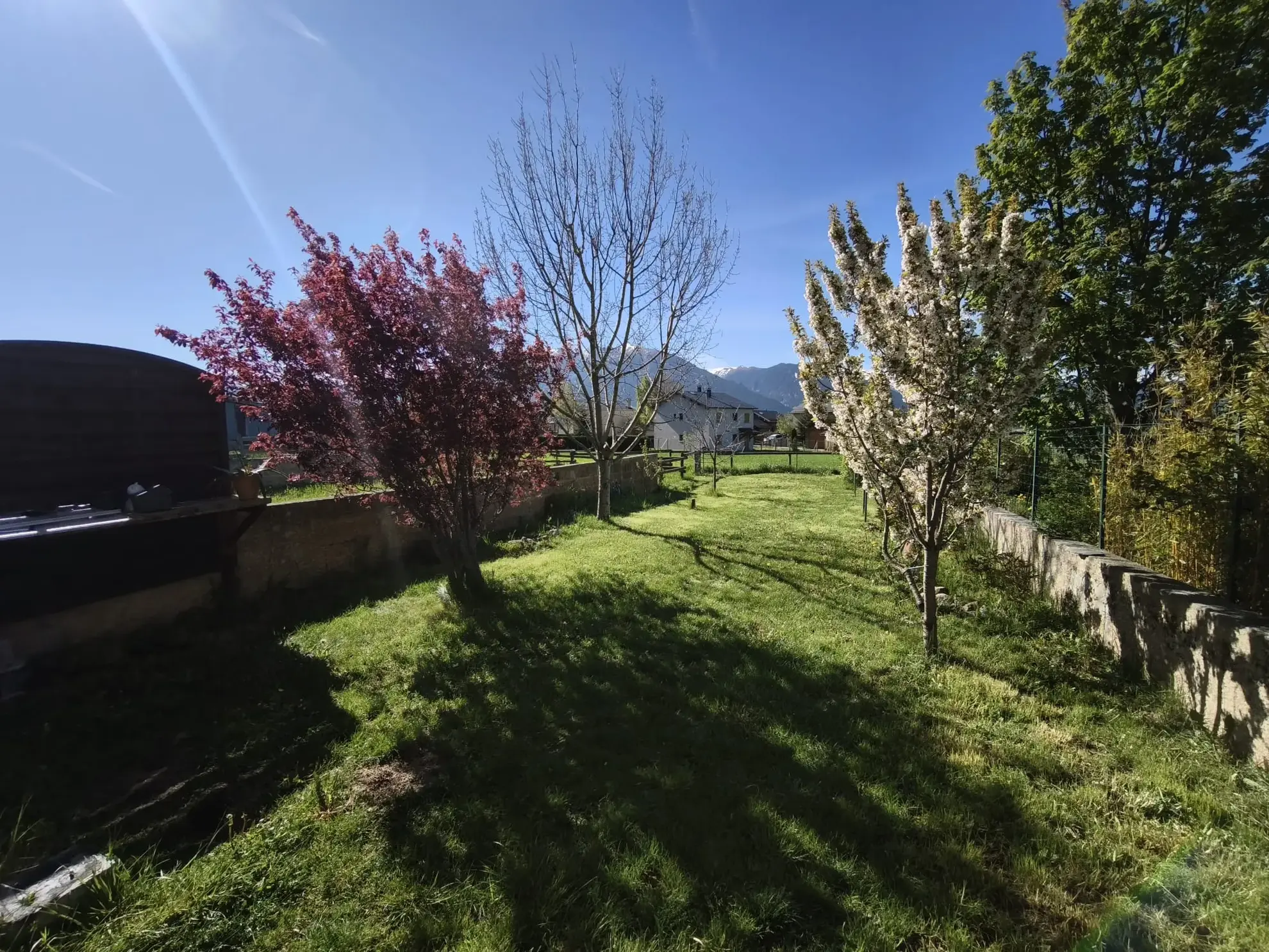 Maison à Bolquère avec jardin exposé sud, 3 chambres, garage studio indépendant 