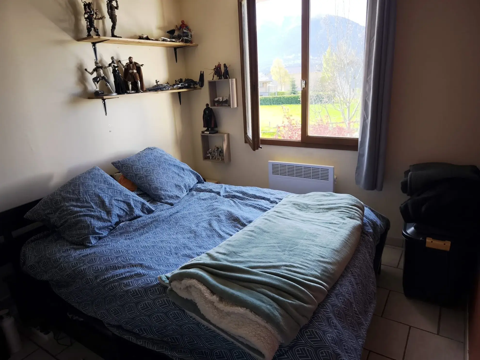 Maison à Bolquère avec jardin exposé sud, 3 chambres, garage studio indépendant 