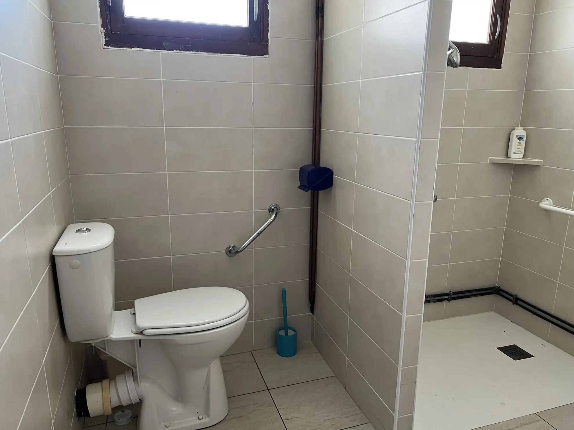 Maison à rénover avec terrain et grange à Saint Jean d’Hermine 