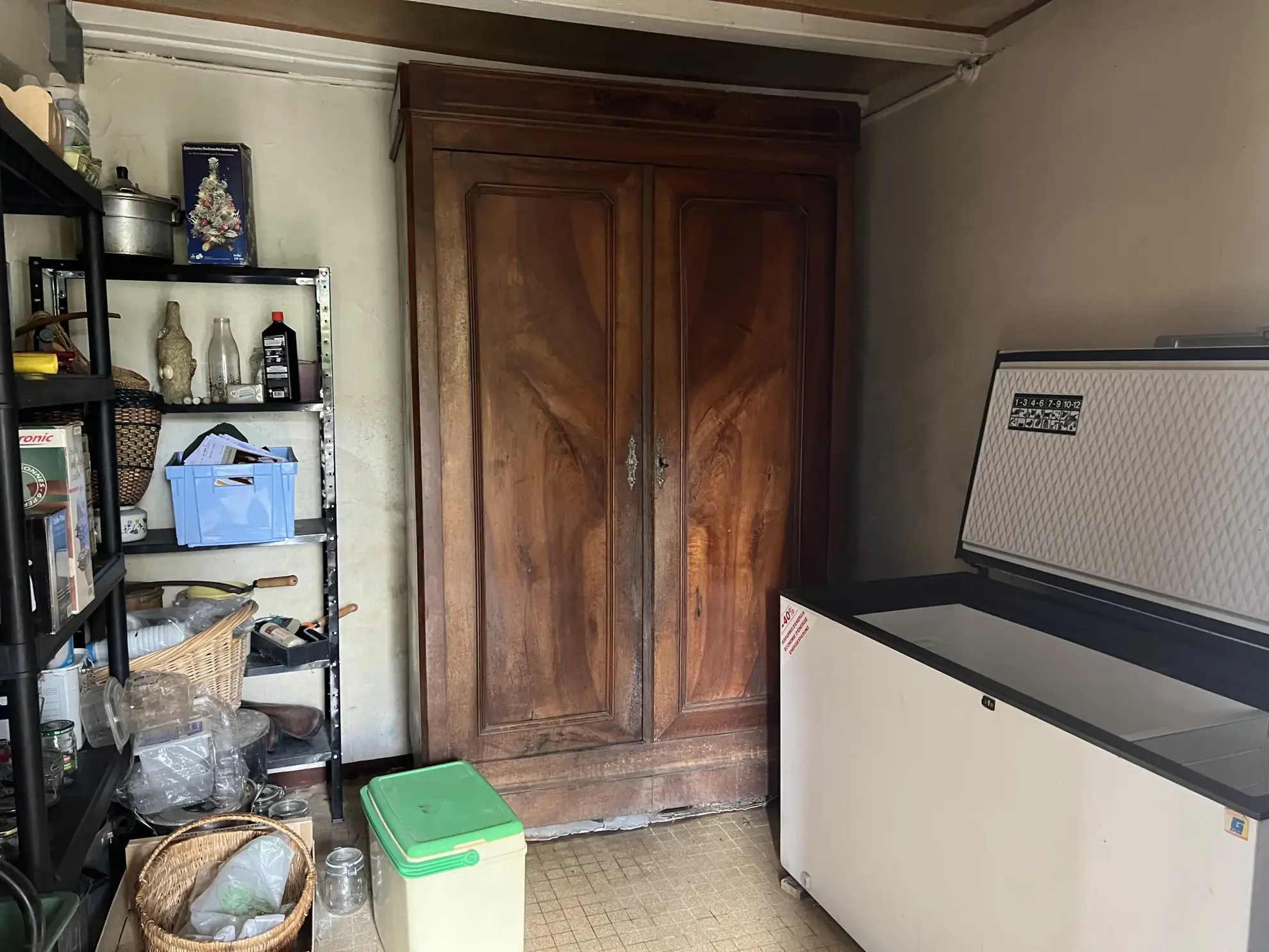 Maison à rénover avec terrain et grange à Saint Jean d’Hermine 