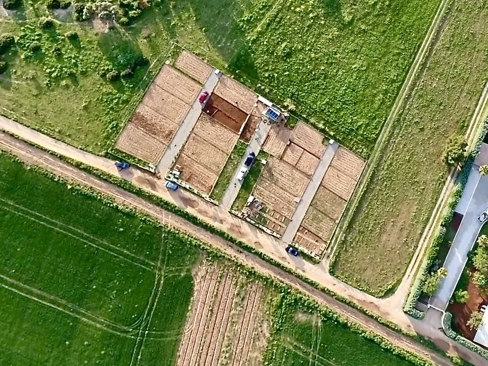 Terrain de 3000 m² à Vic la Gardiole avec panneaux solaires et forage