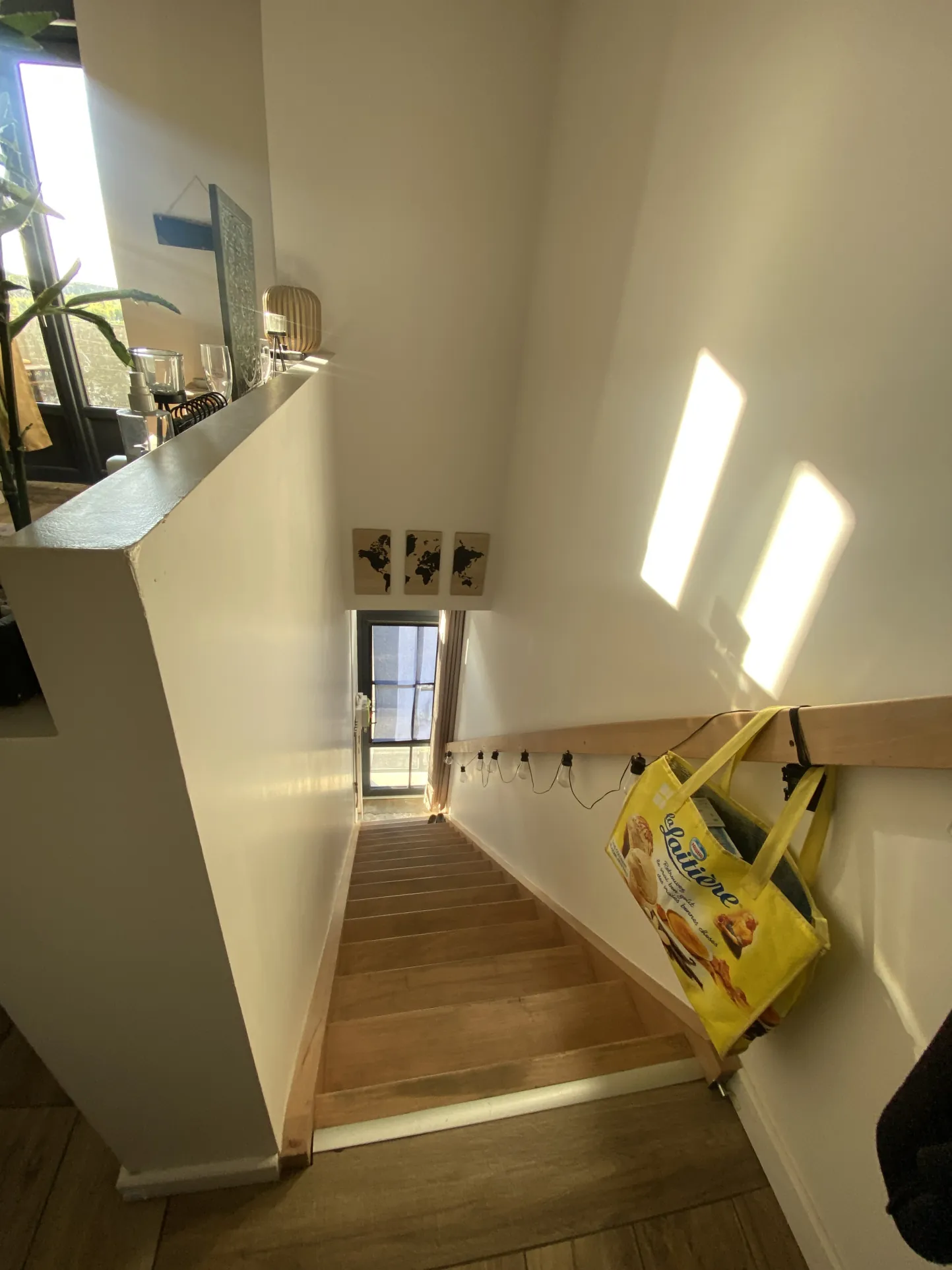 Appartement rénové à vendre à Cadillac, proche de Bordeaux, investissement locatif avec jardin et stationnement 