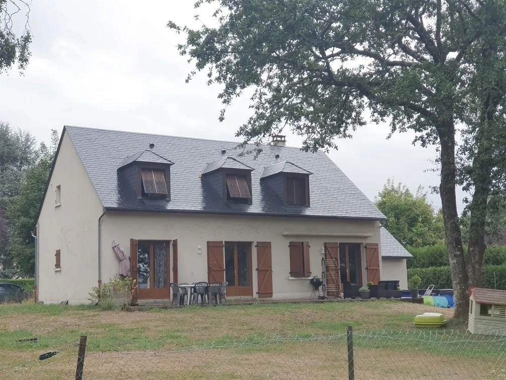 Belle maison familiale avec vue parc et grand jardin à Gros Chastang 
