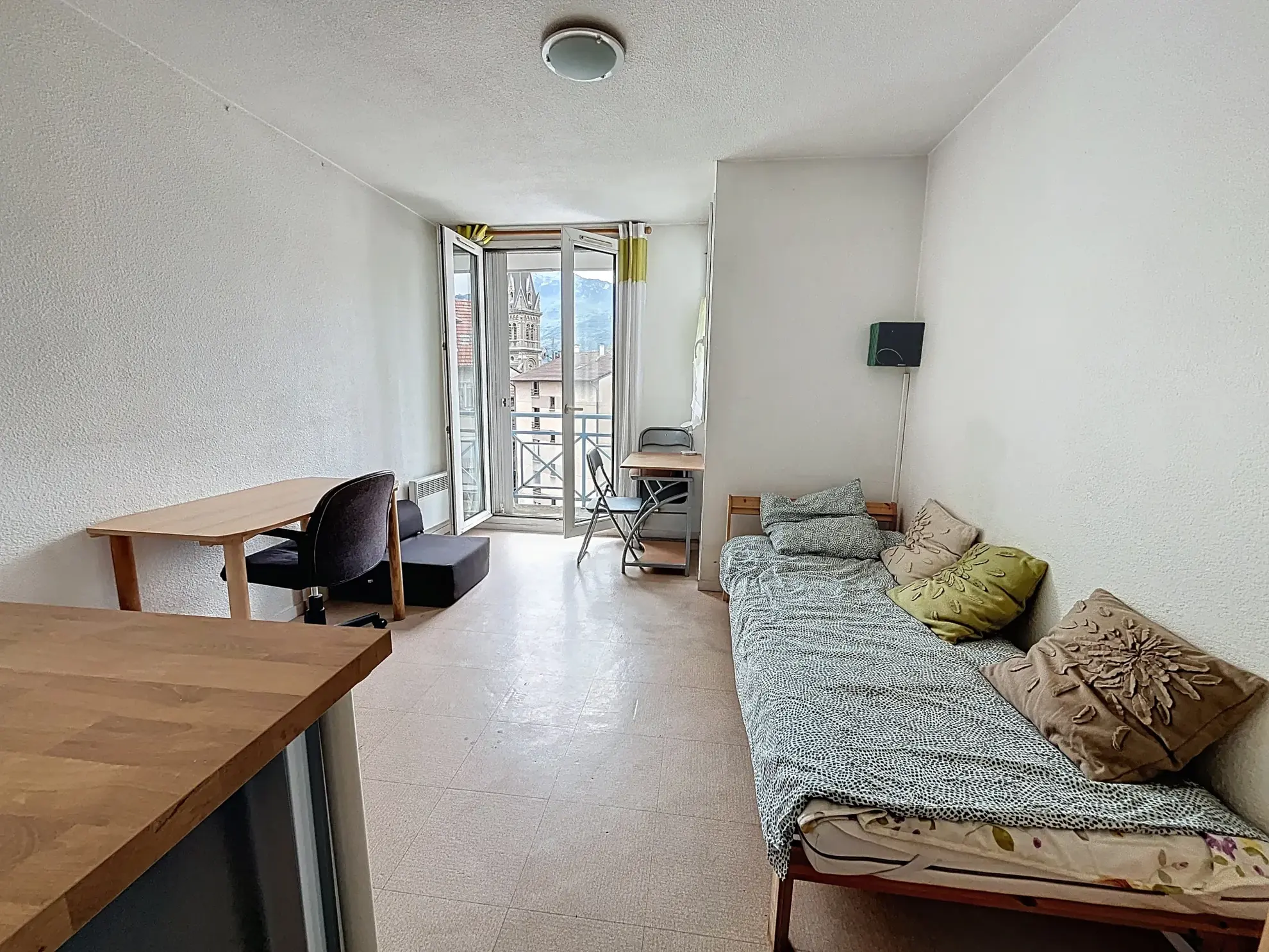 Studio à vendre à Grenoble - 19m2, balcon, proximité commodités