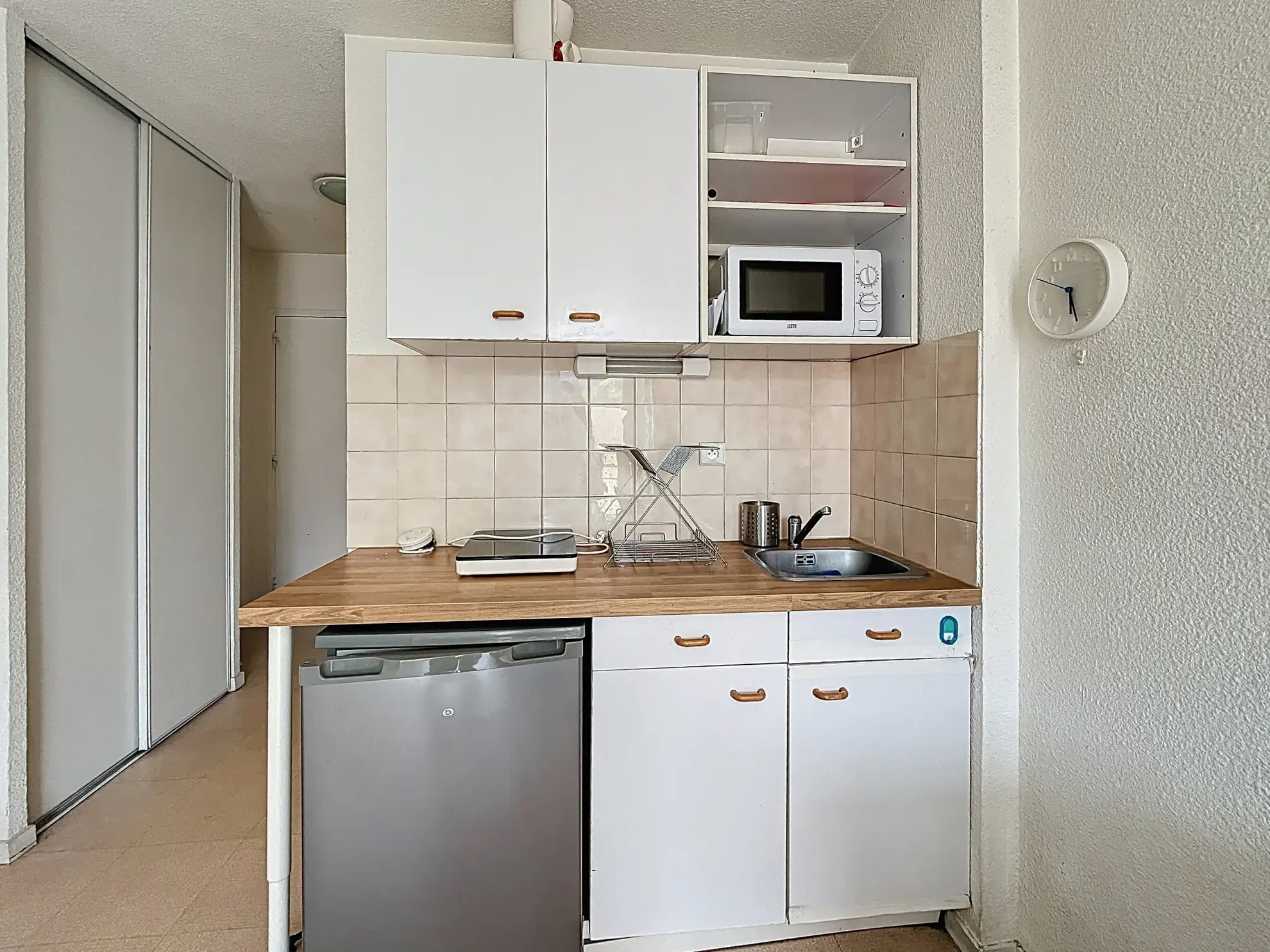 Studio à vendre à Grenoble - 19m2, balcon, proximité commodités 