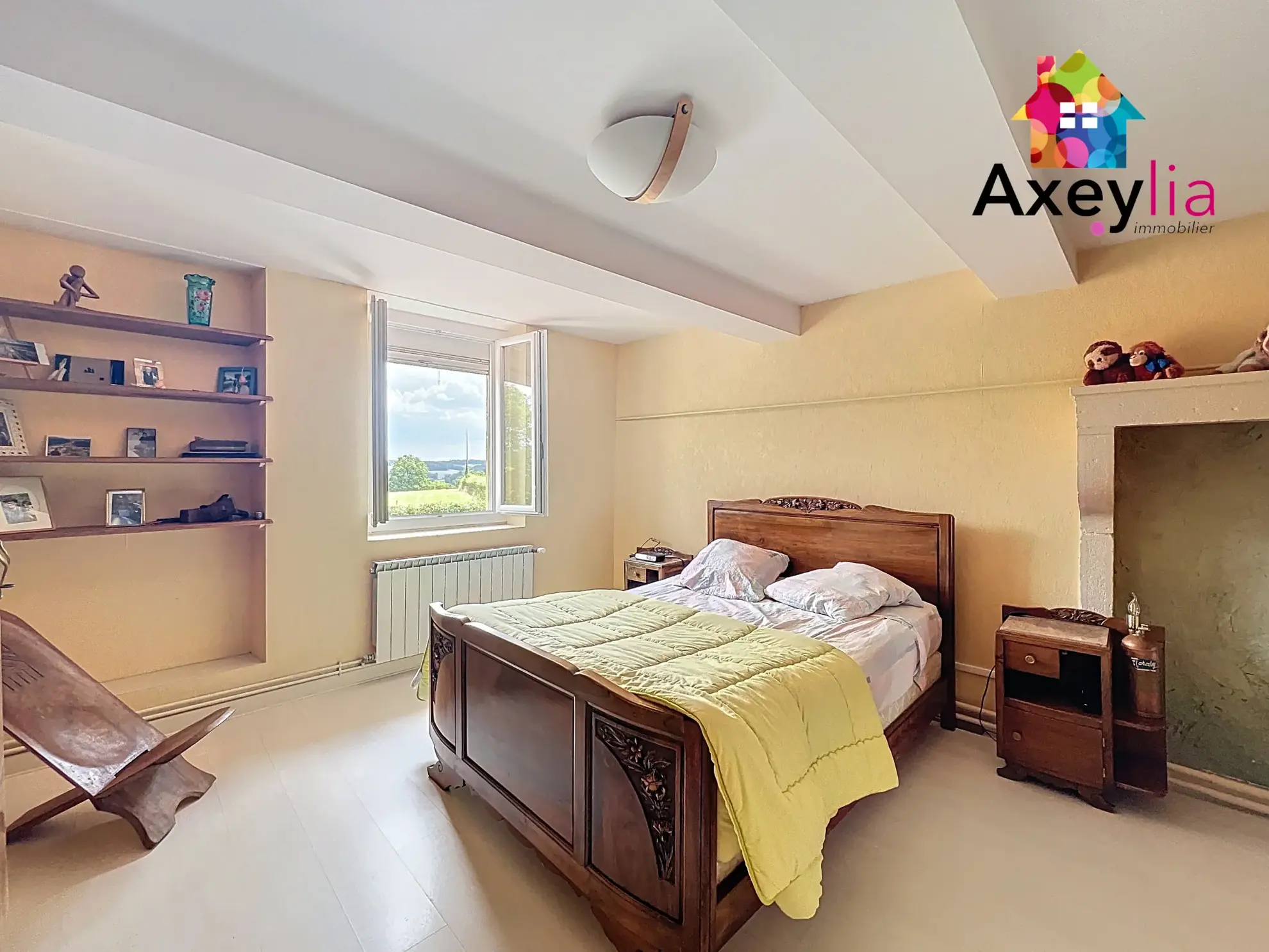 Maison de campagne rénovée à Melay avec dépendances et grand terrain 