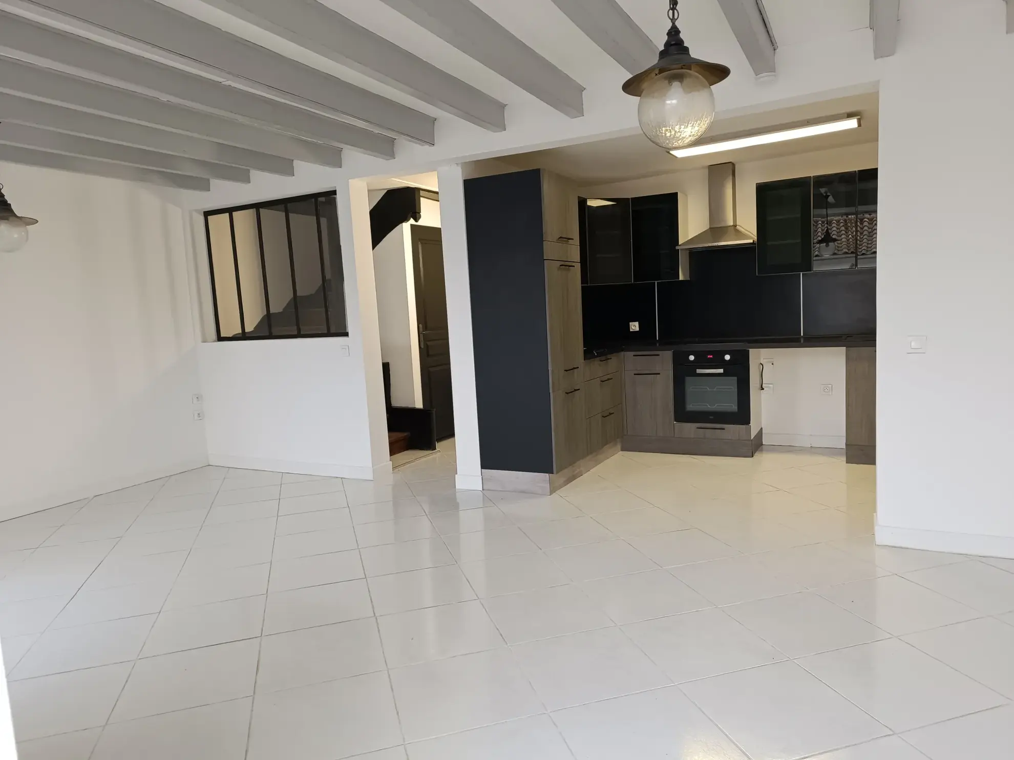 Maison de village à Chenac Saint Seurin d'Uzet avec 2 chambres et cuisine aménagée 