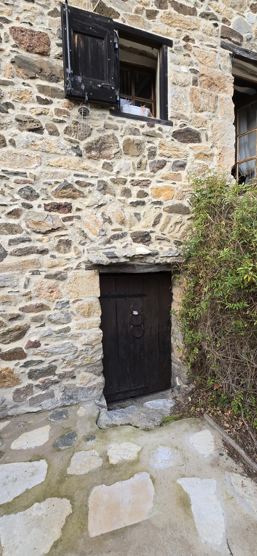 Maison de village authentique à Palairac, 6 pièces, 145 m² avec potentiel de rénovation 